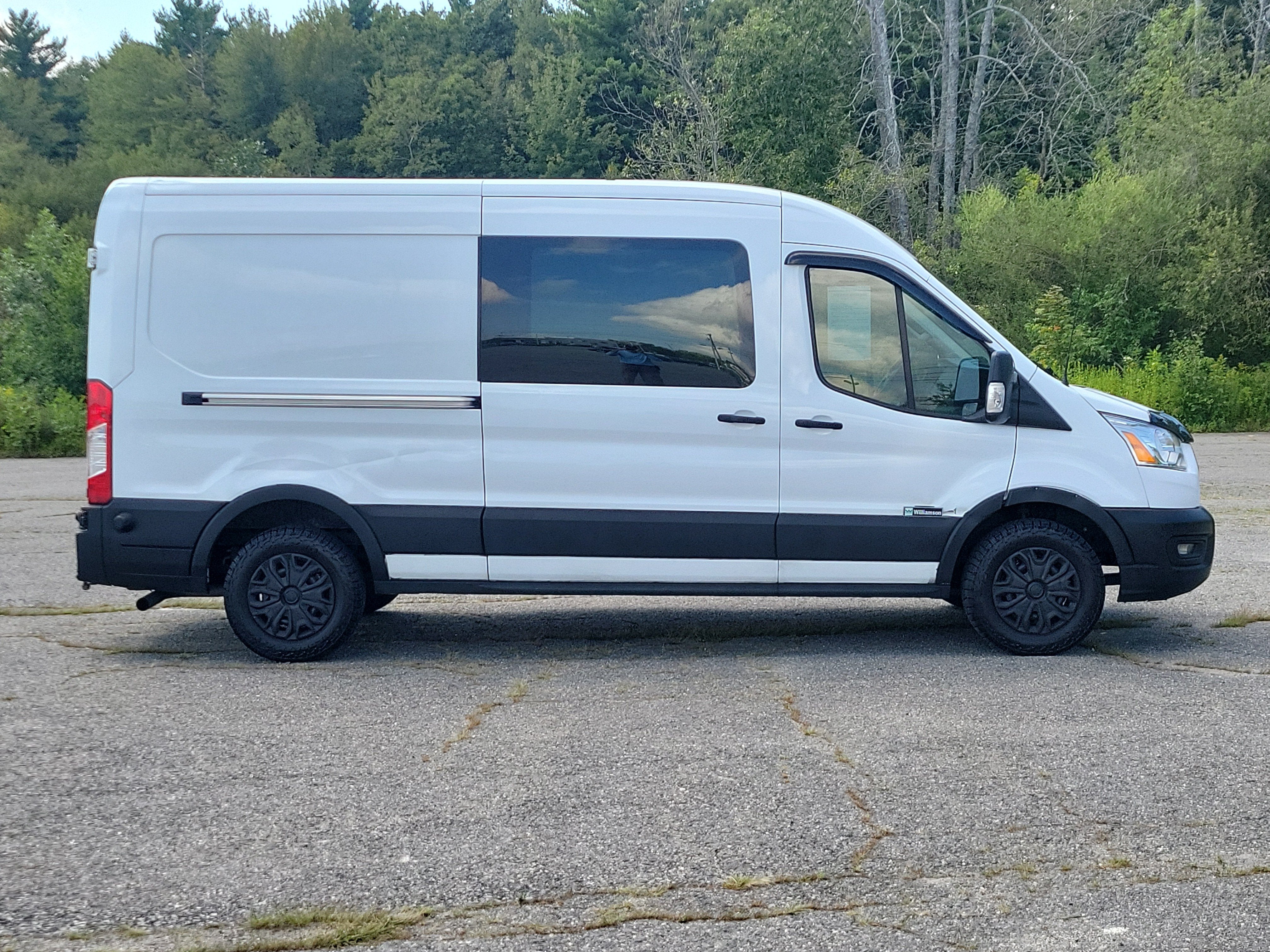 2020 Ford Transit-250 Cargo Van T-250 130" Med Rf 9070 GVWR RWD