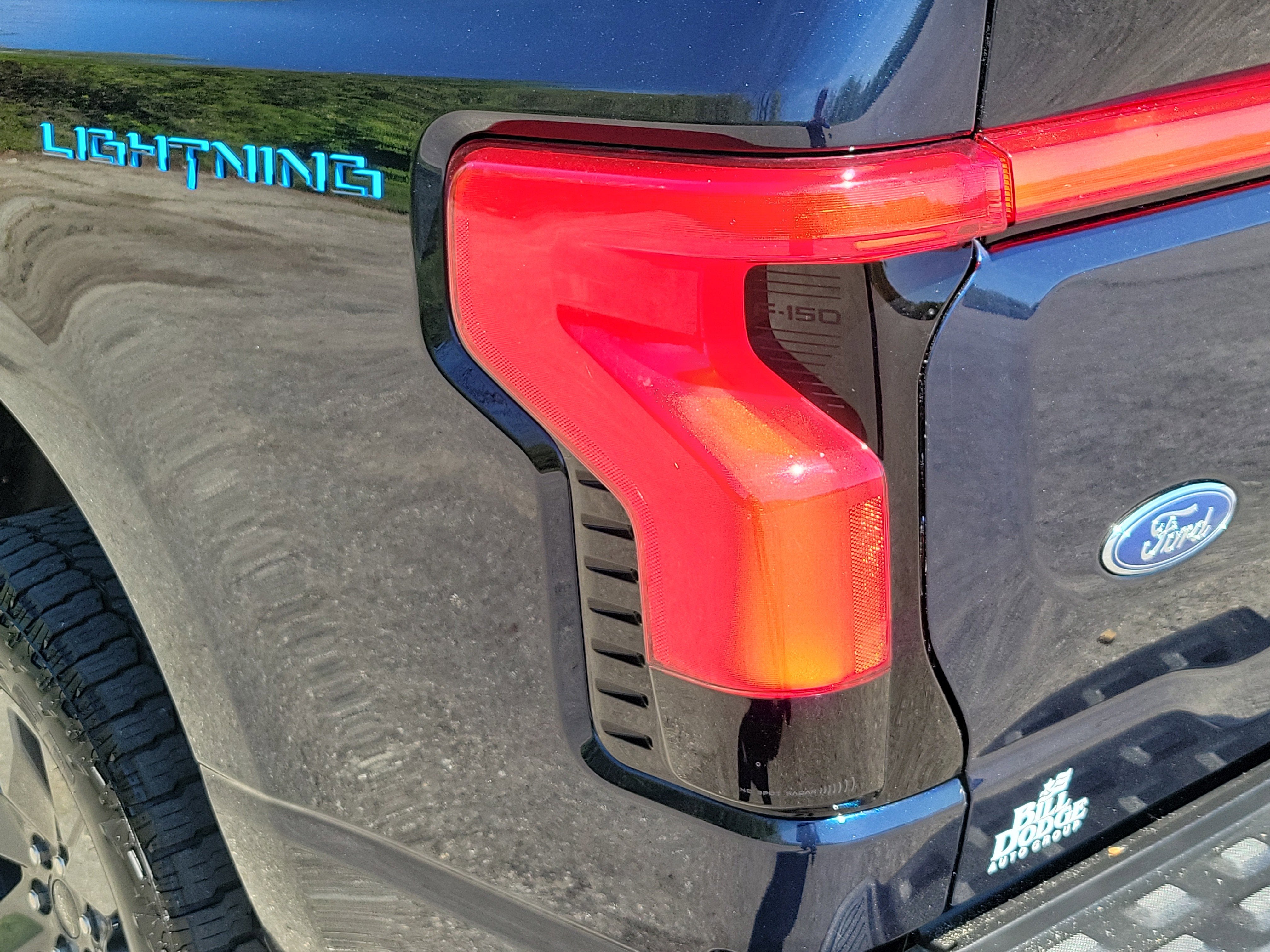 2023 Ford F-150 Lightning LARIAT