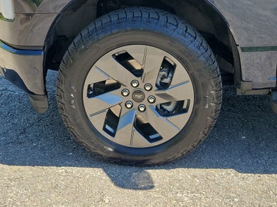 2023 Ford F-150 Lightning LARIAT