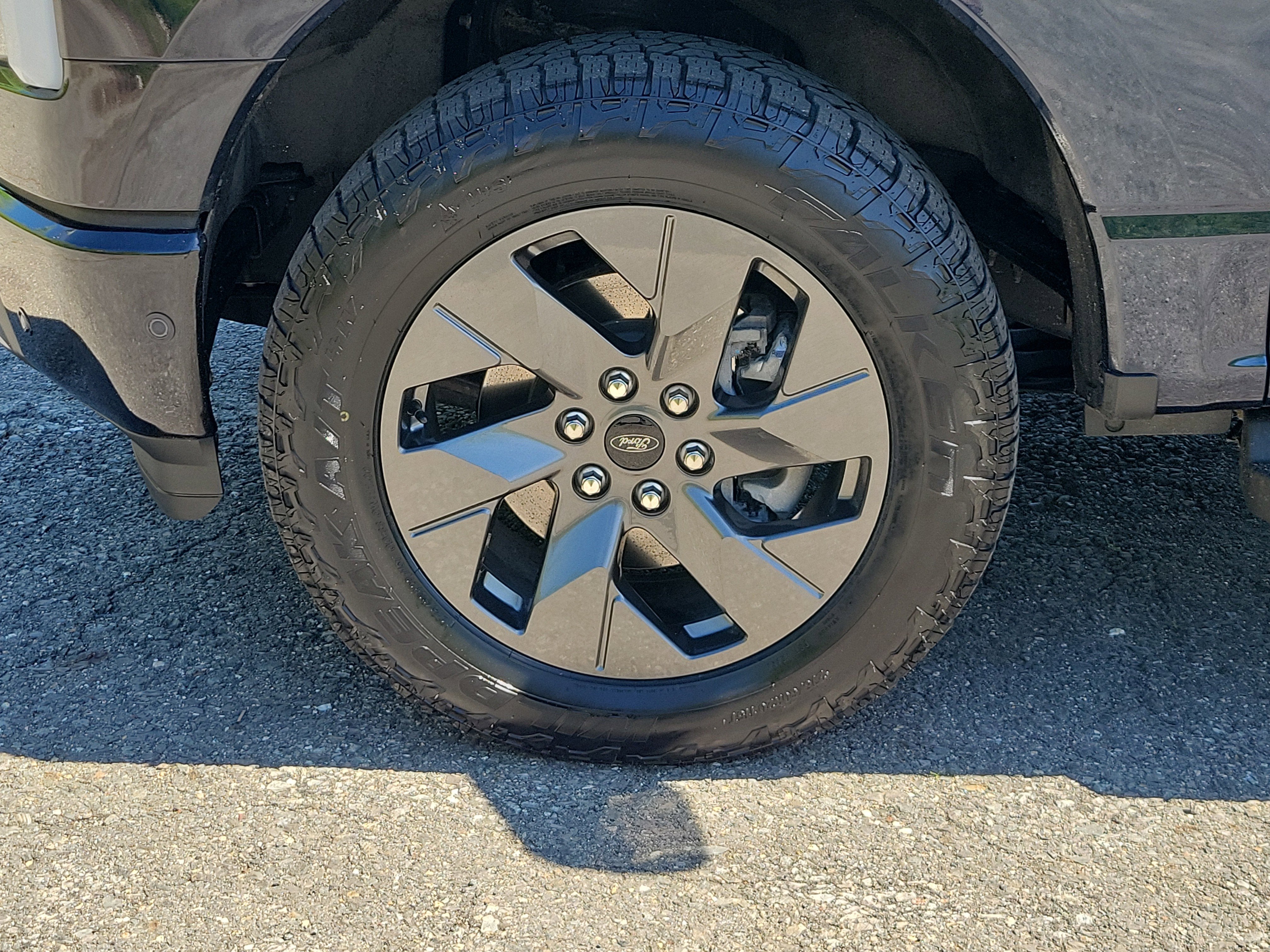2023 Ford F-150 Lightning LARIAT