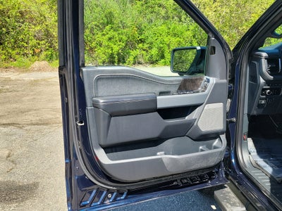 2023 Ford F-150 Lightning LARIAT