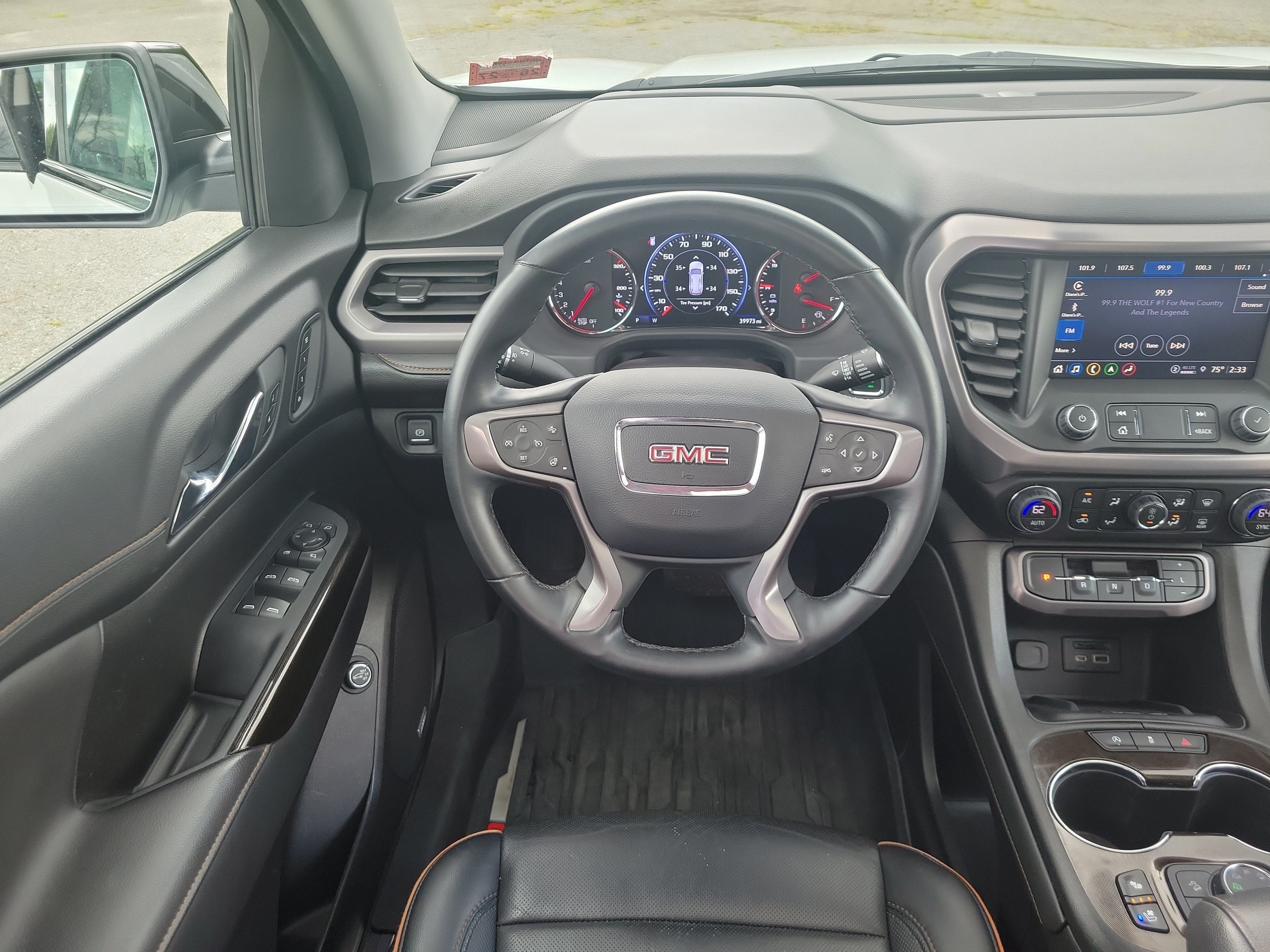 2023 GMC Acadia AT4