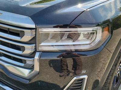 2022 GMC Acadia AT4