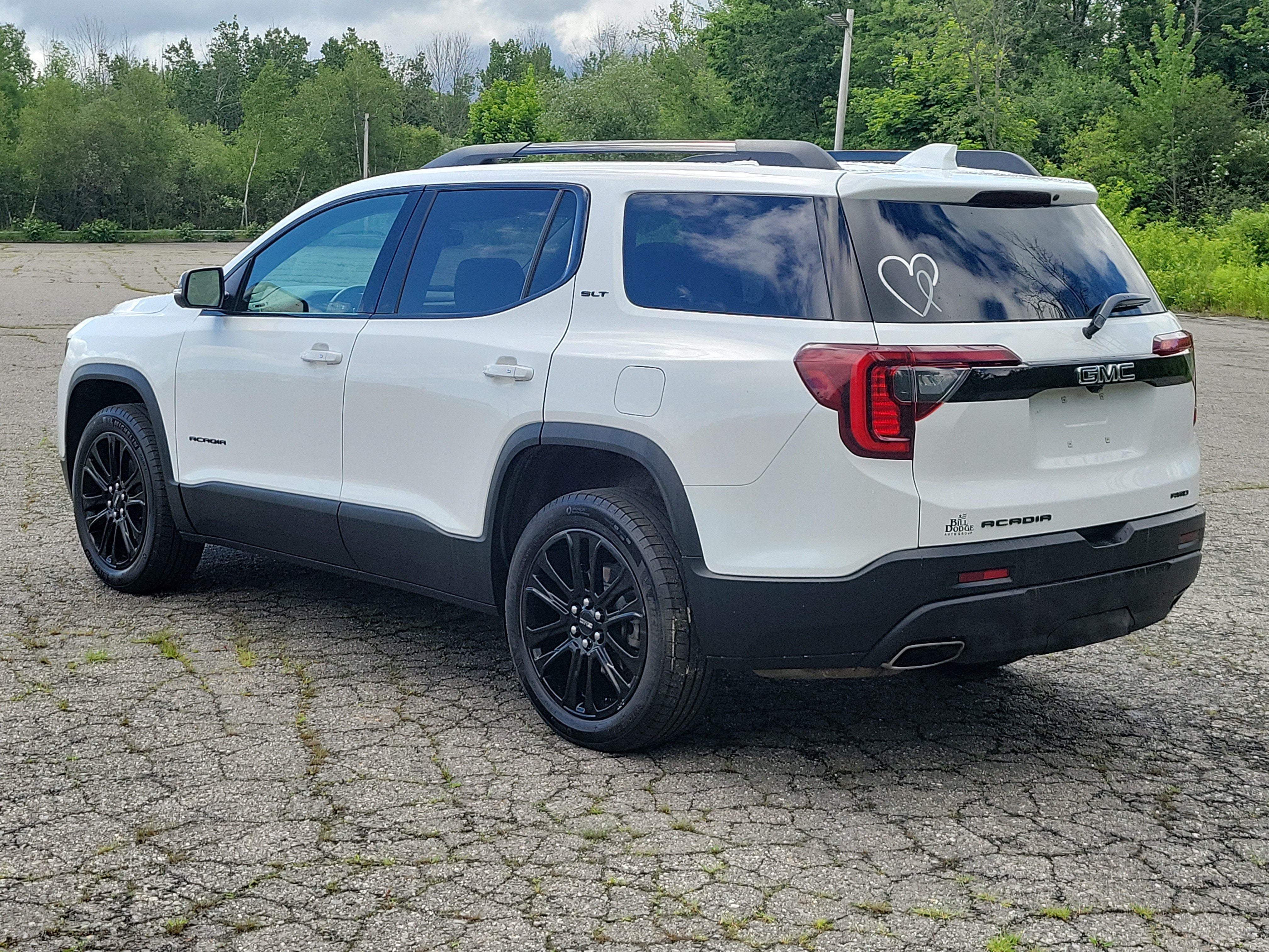 2023 GMC Acadia SLT