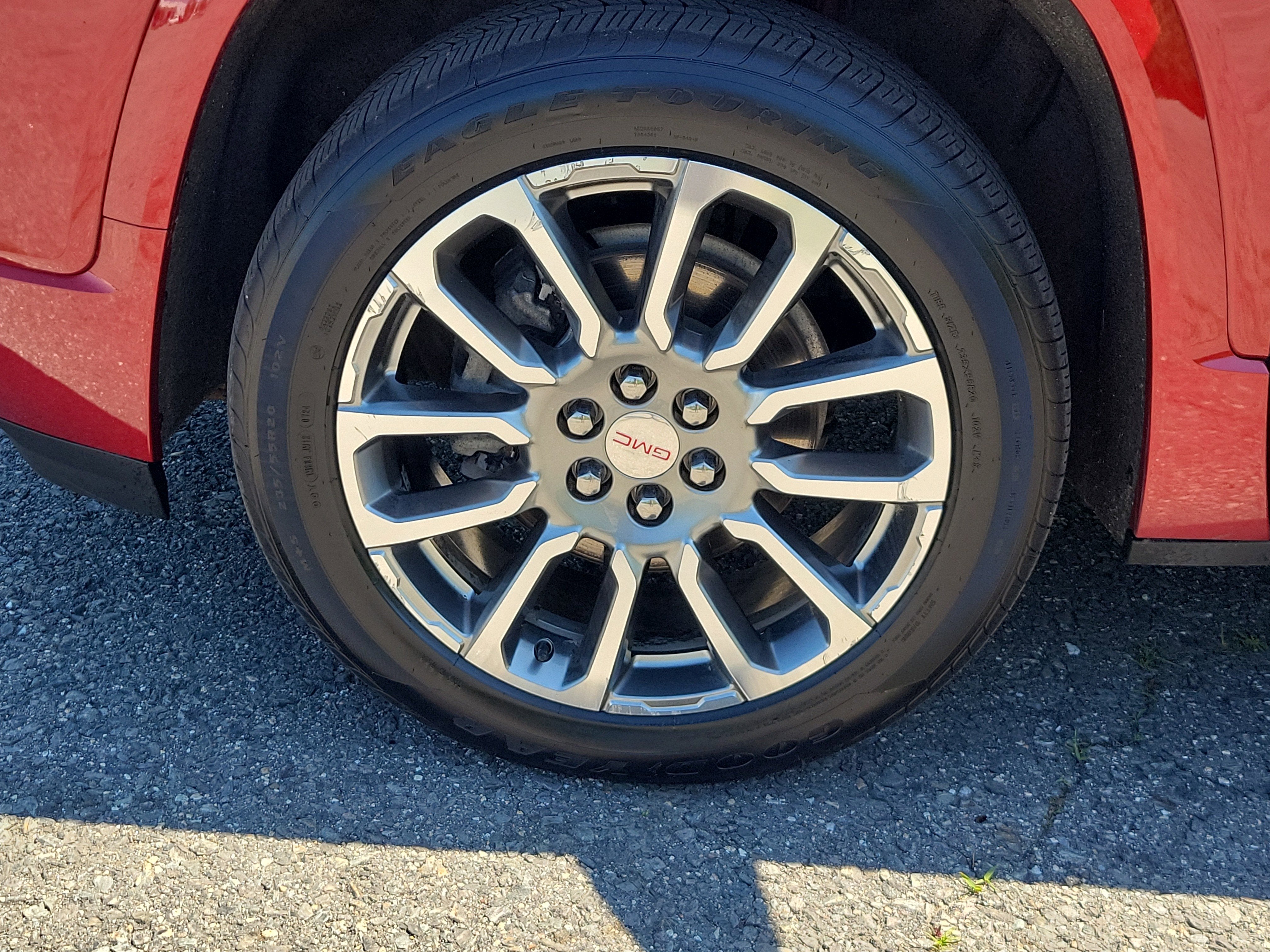 2022 GMC Acadia Denali