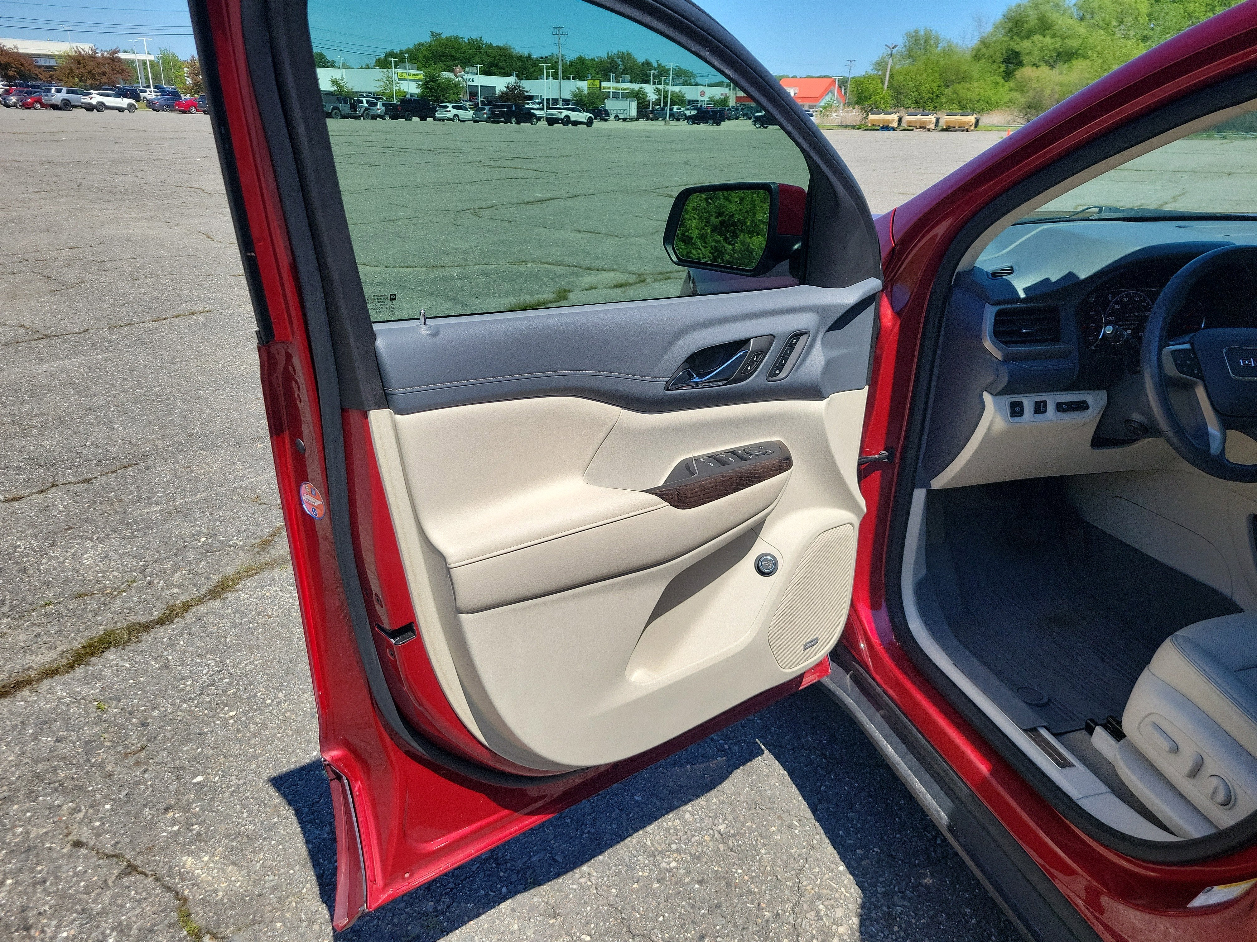2022 GMC Acadia Denali