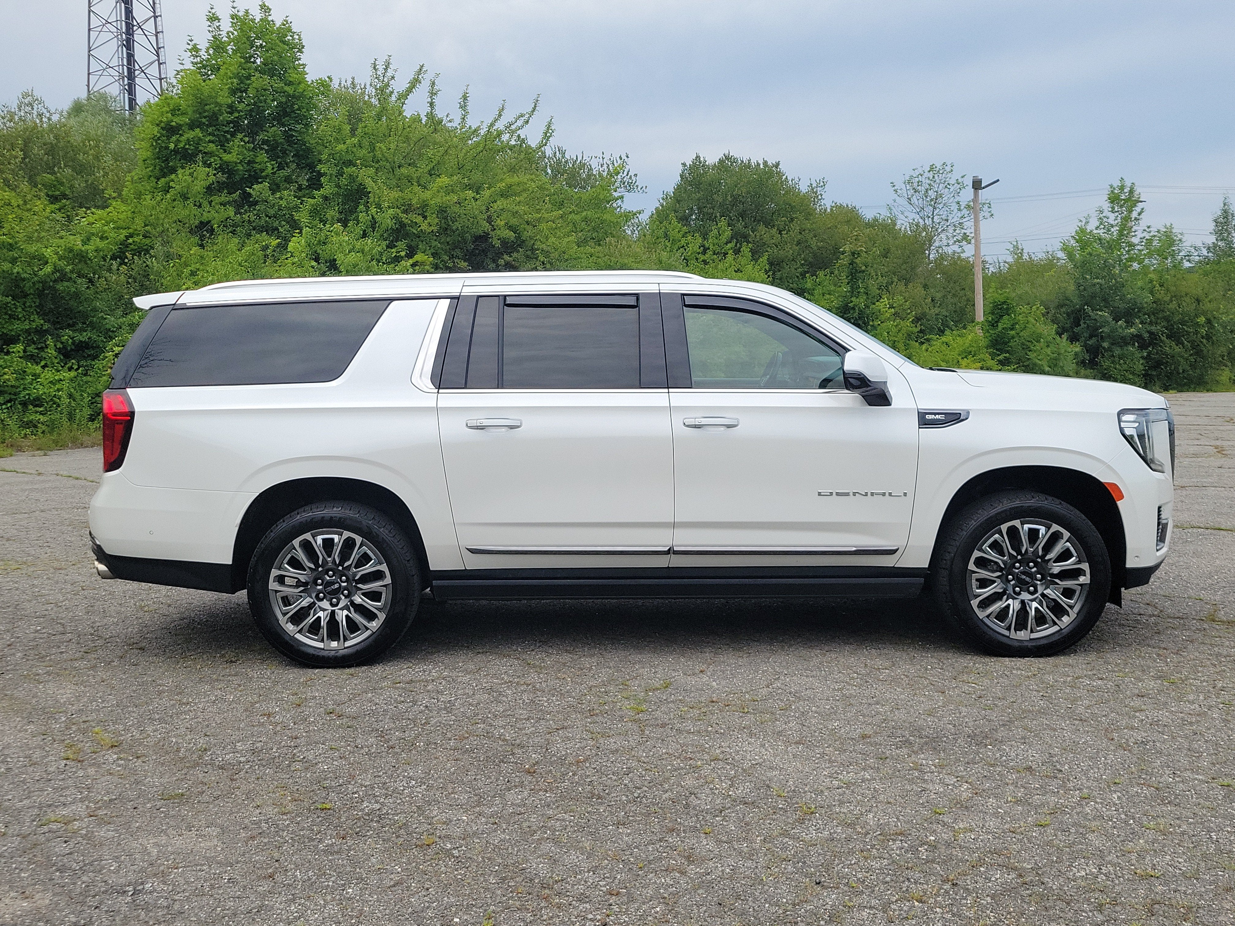 2023 GMC Yukon XL Denali Ultimate