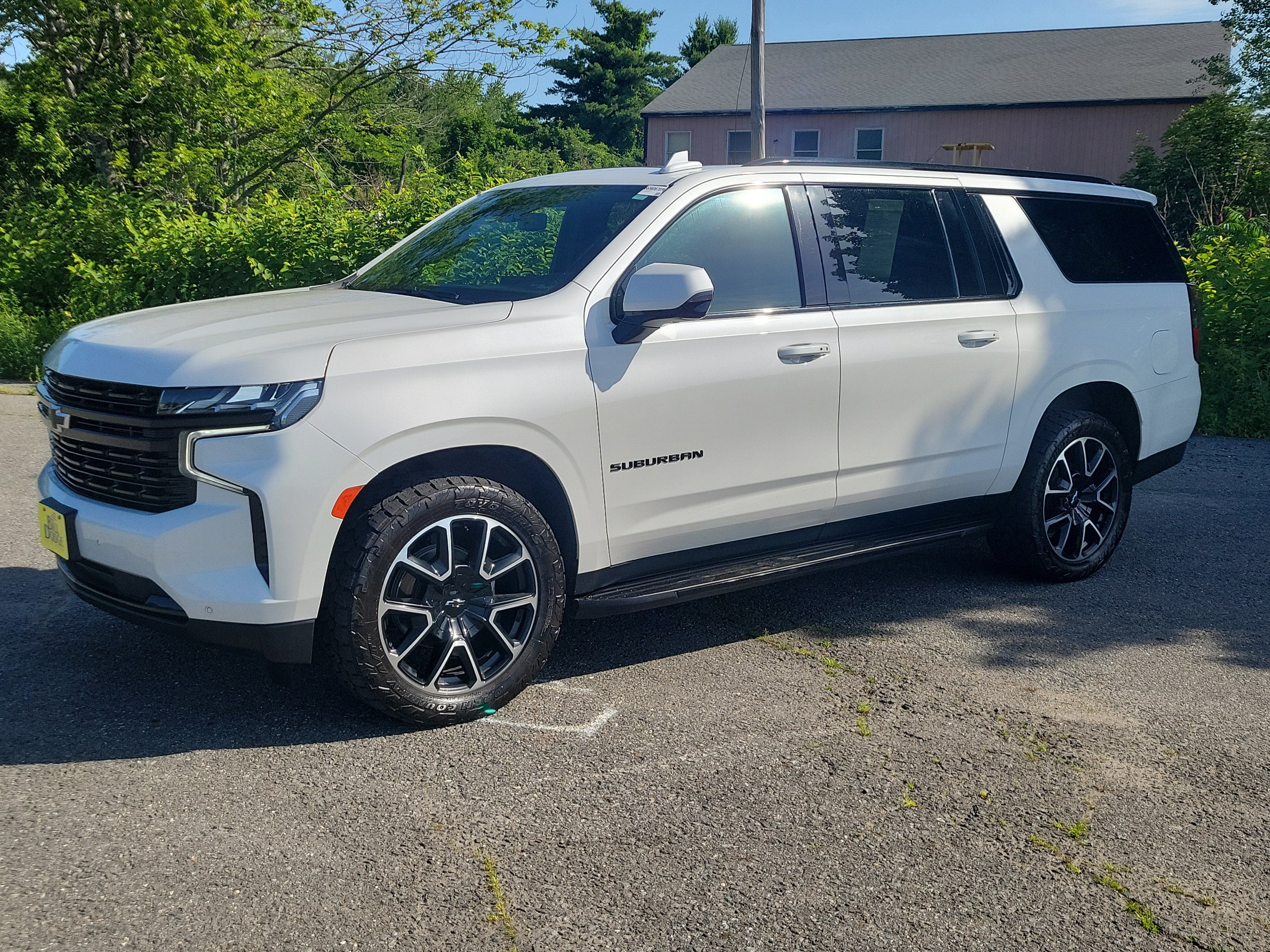 2023 Chevrolet Suburban RST