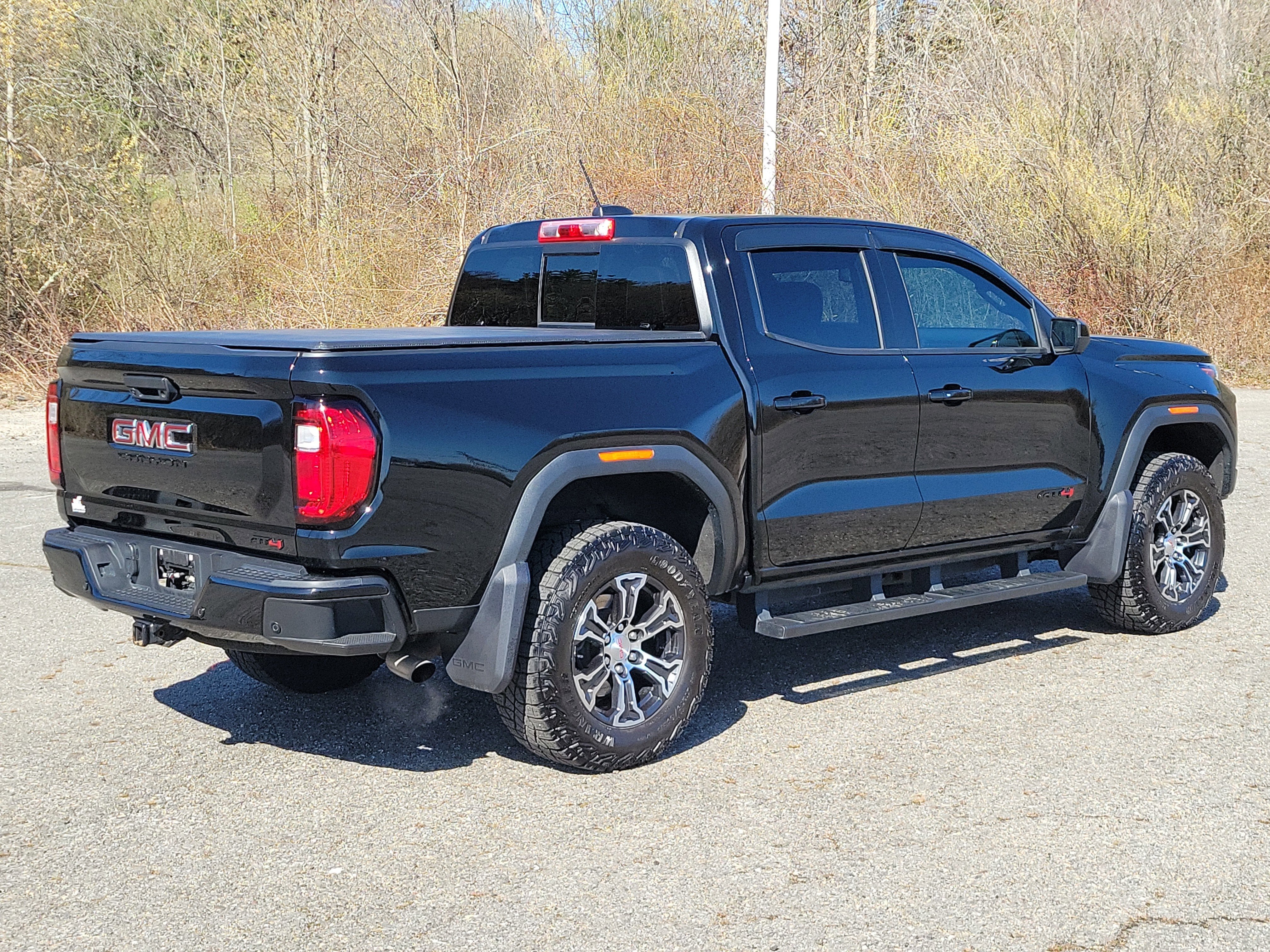 2024 GMC Canyon AT4