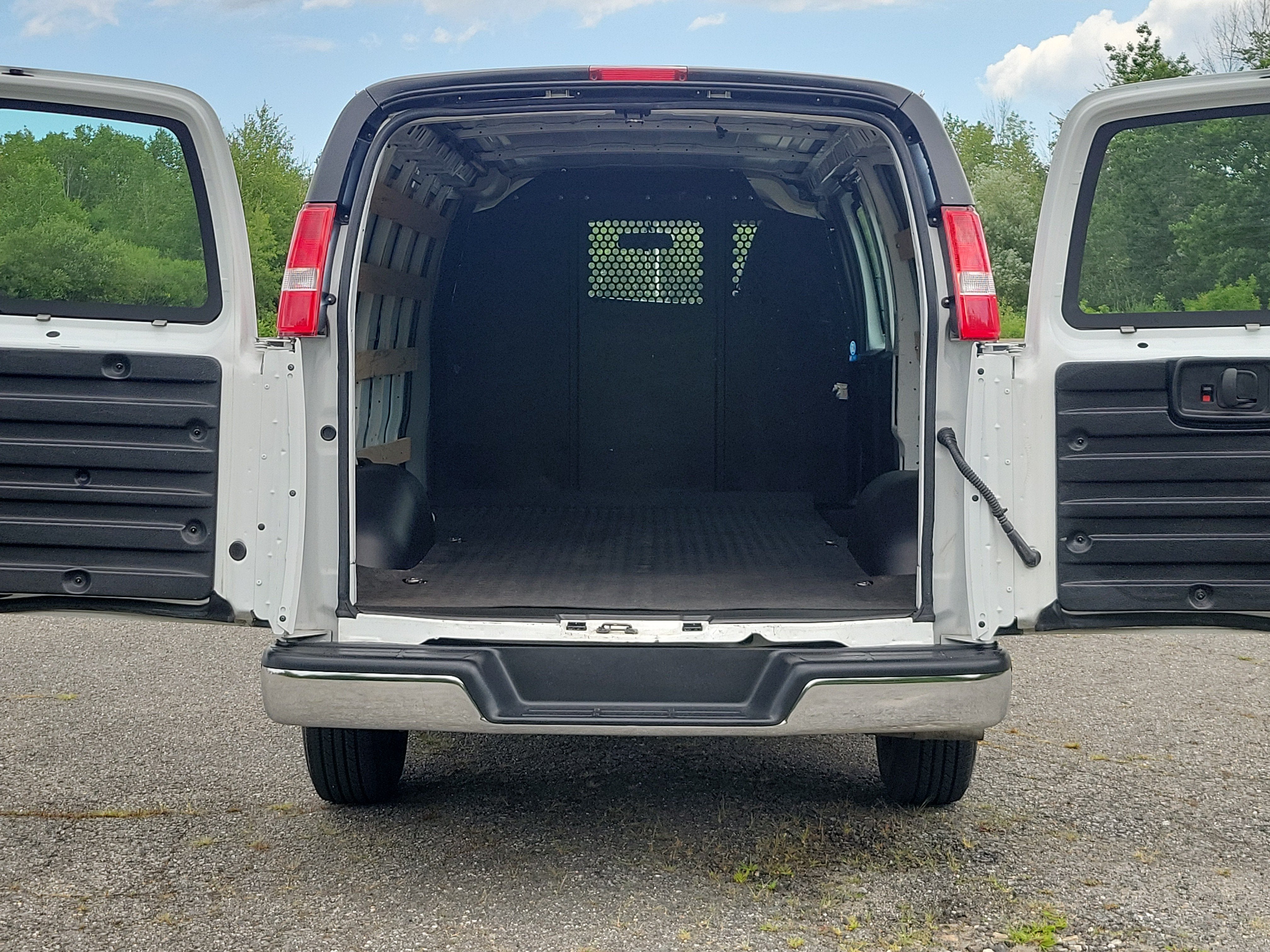 2025 GMC Savana Cargo Work Van