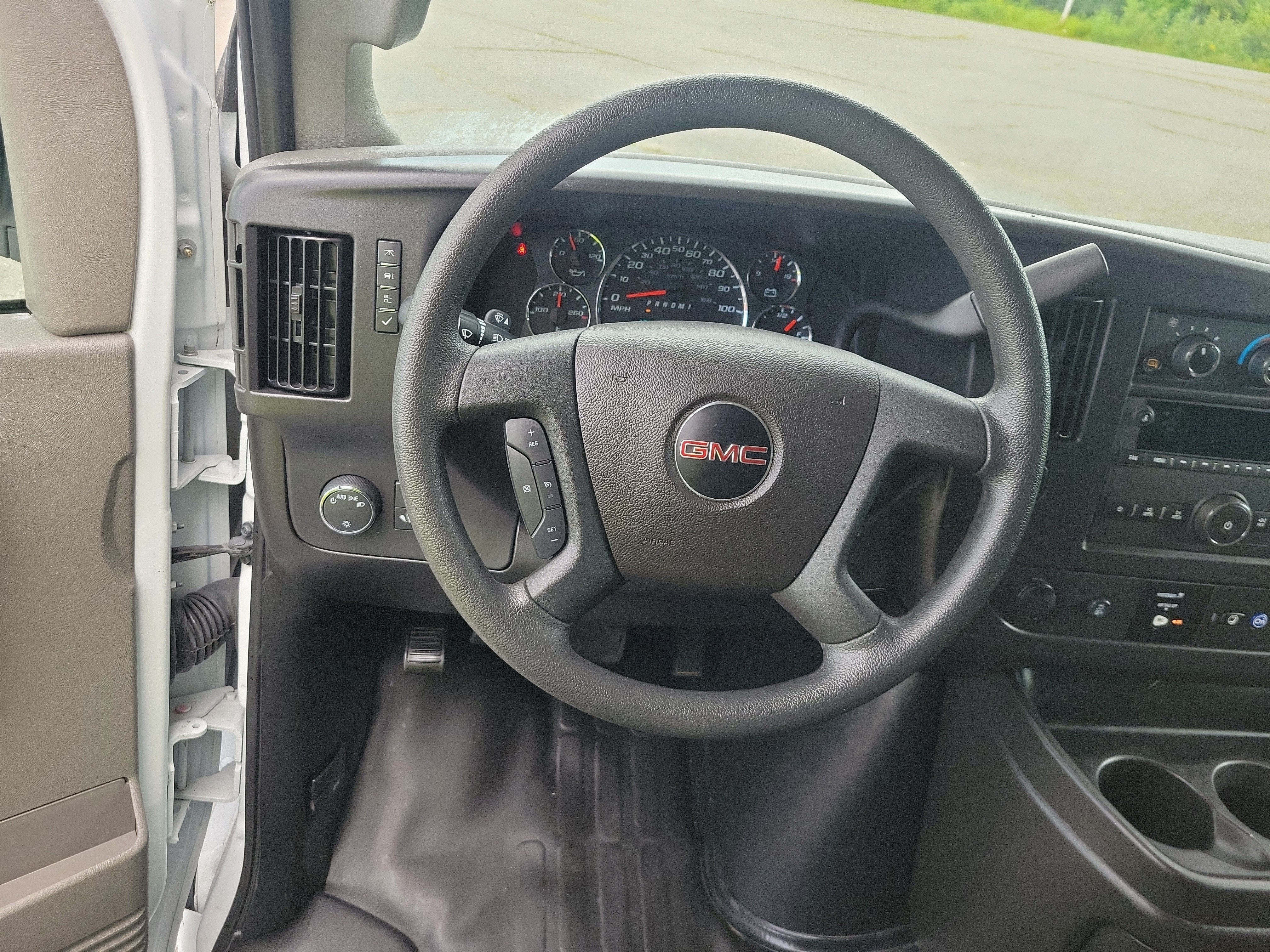 2025 GMC Savana Cargo Work Van
