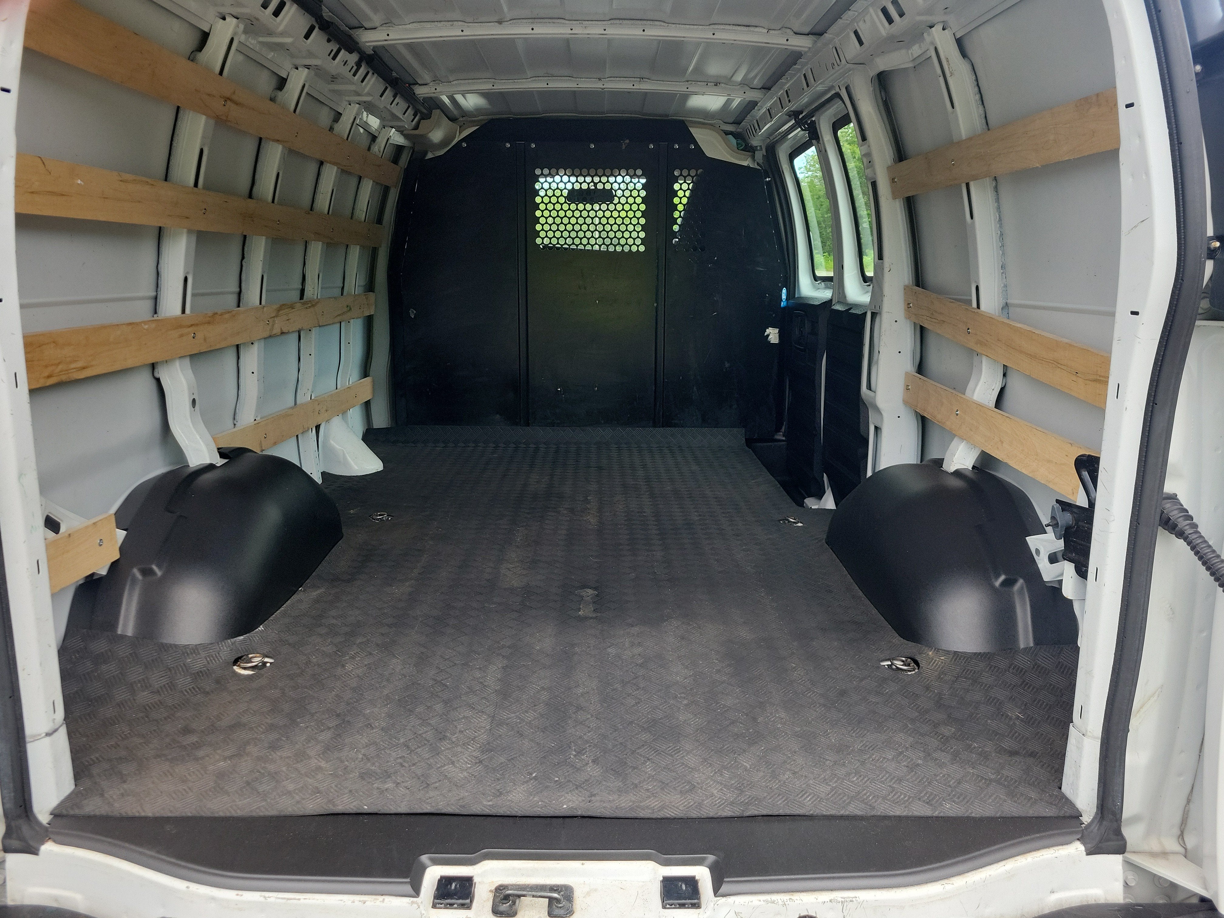 2025 GMC Savana Cargo Work Van