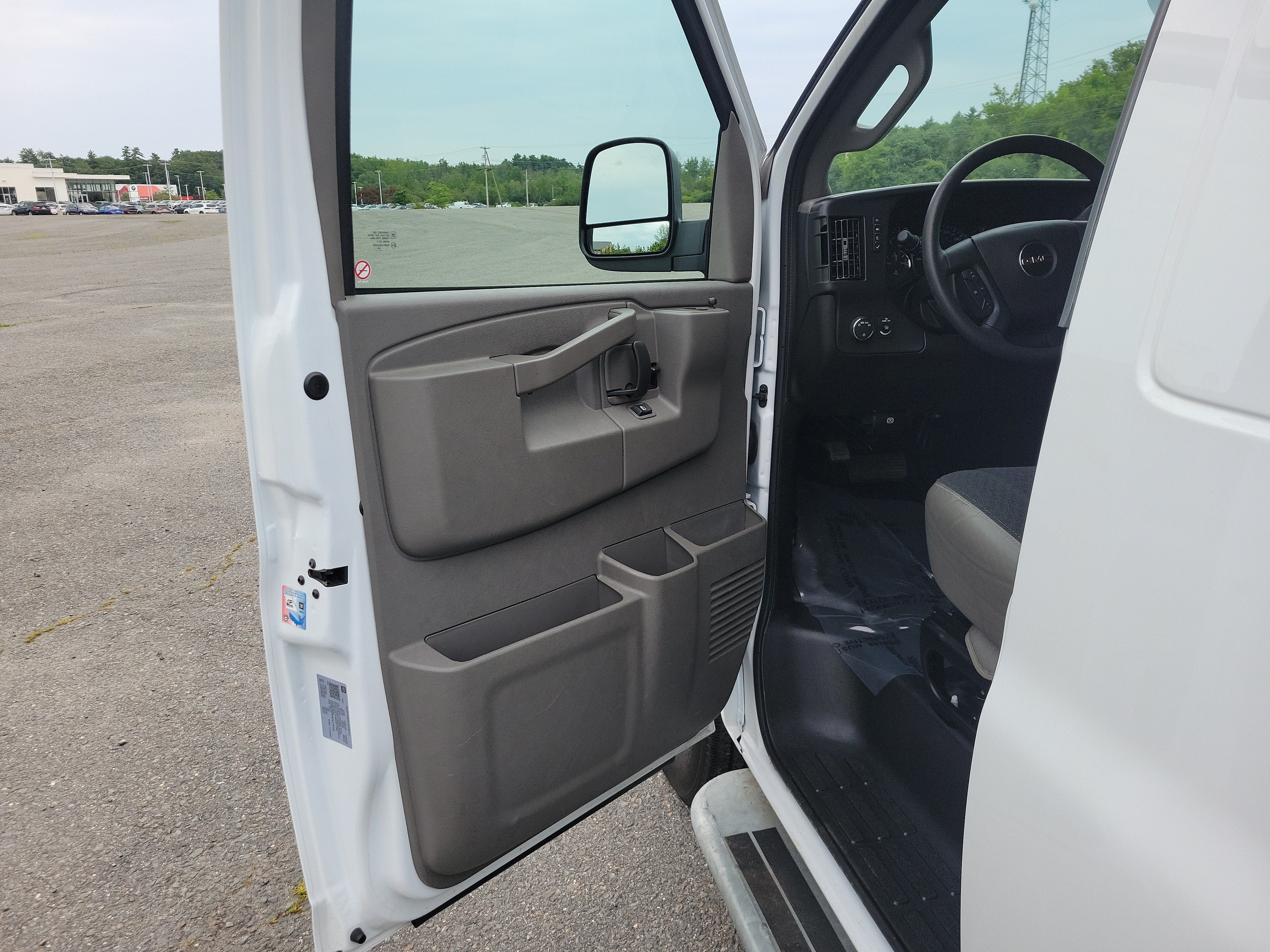 2025 GMC Savana Cargo Work Van
