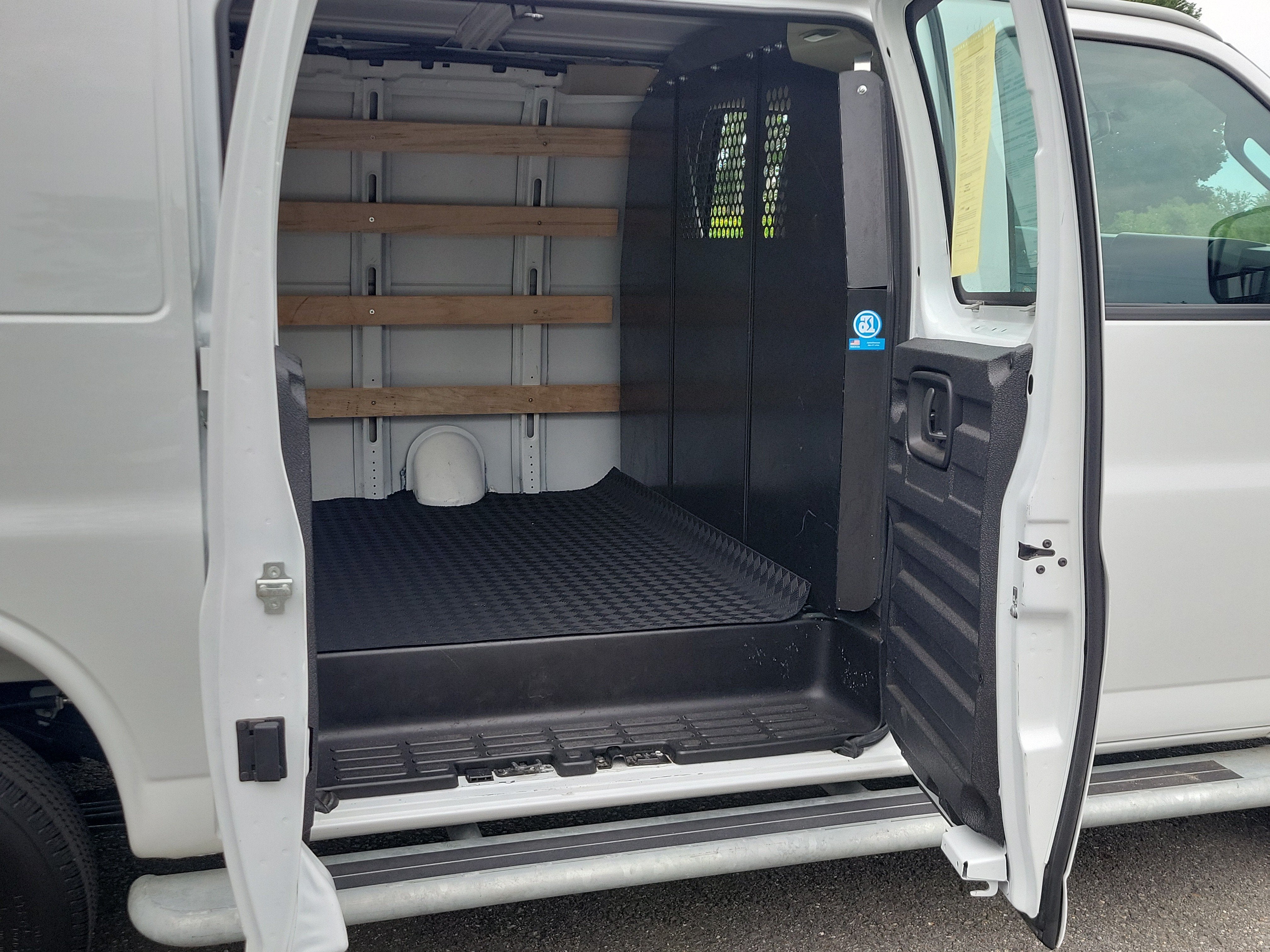 2025 GMC Savana Cargo Work Van