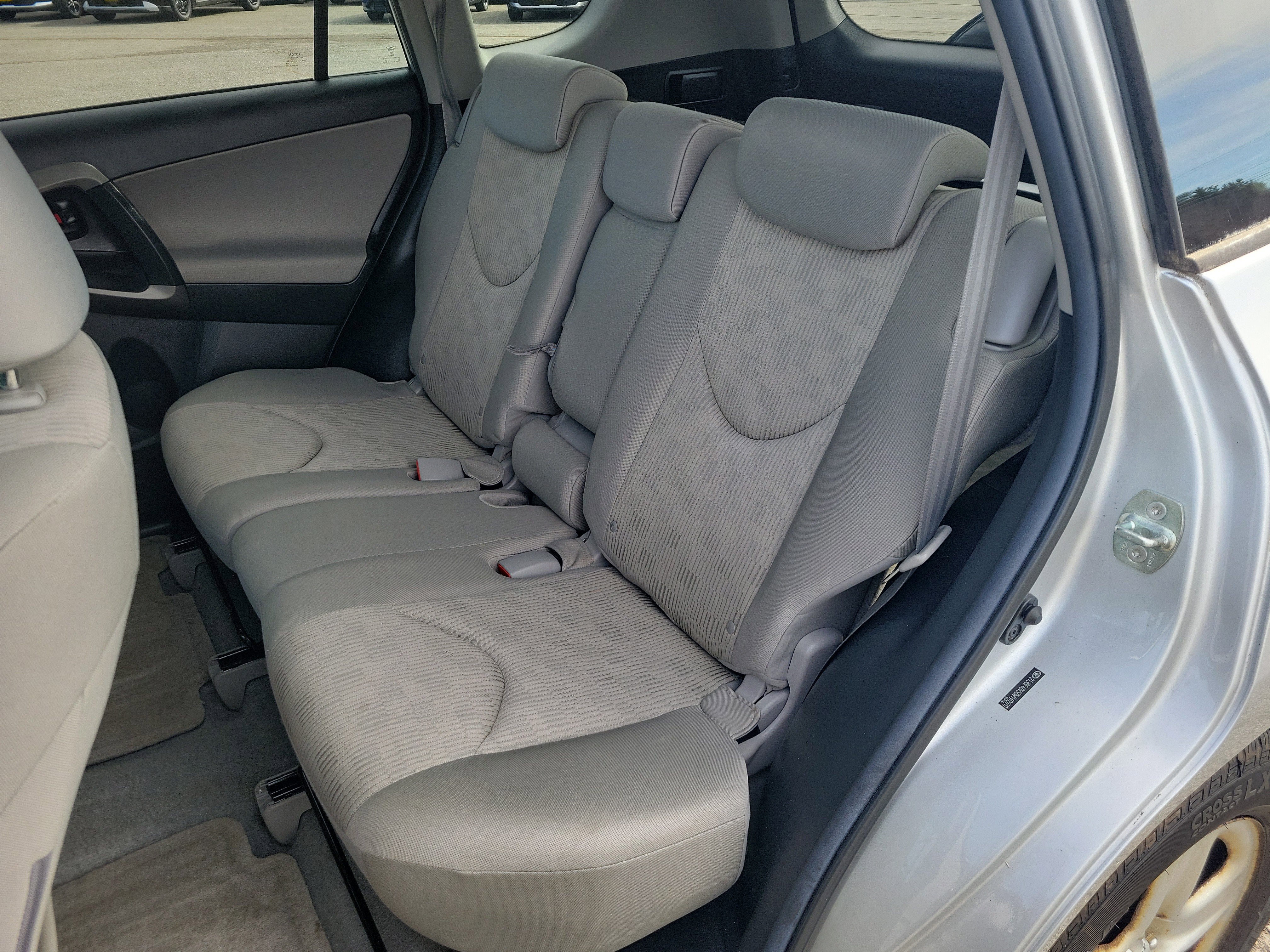 2011 Toyota RAV4 4WD 4dr 4-cyl 4-Spd AT (Natl)