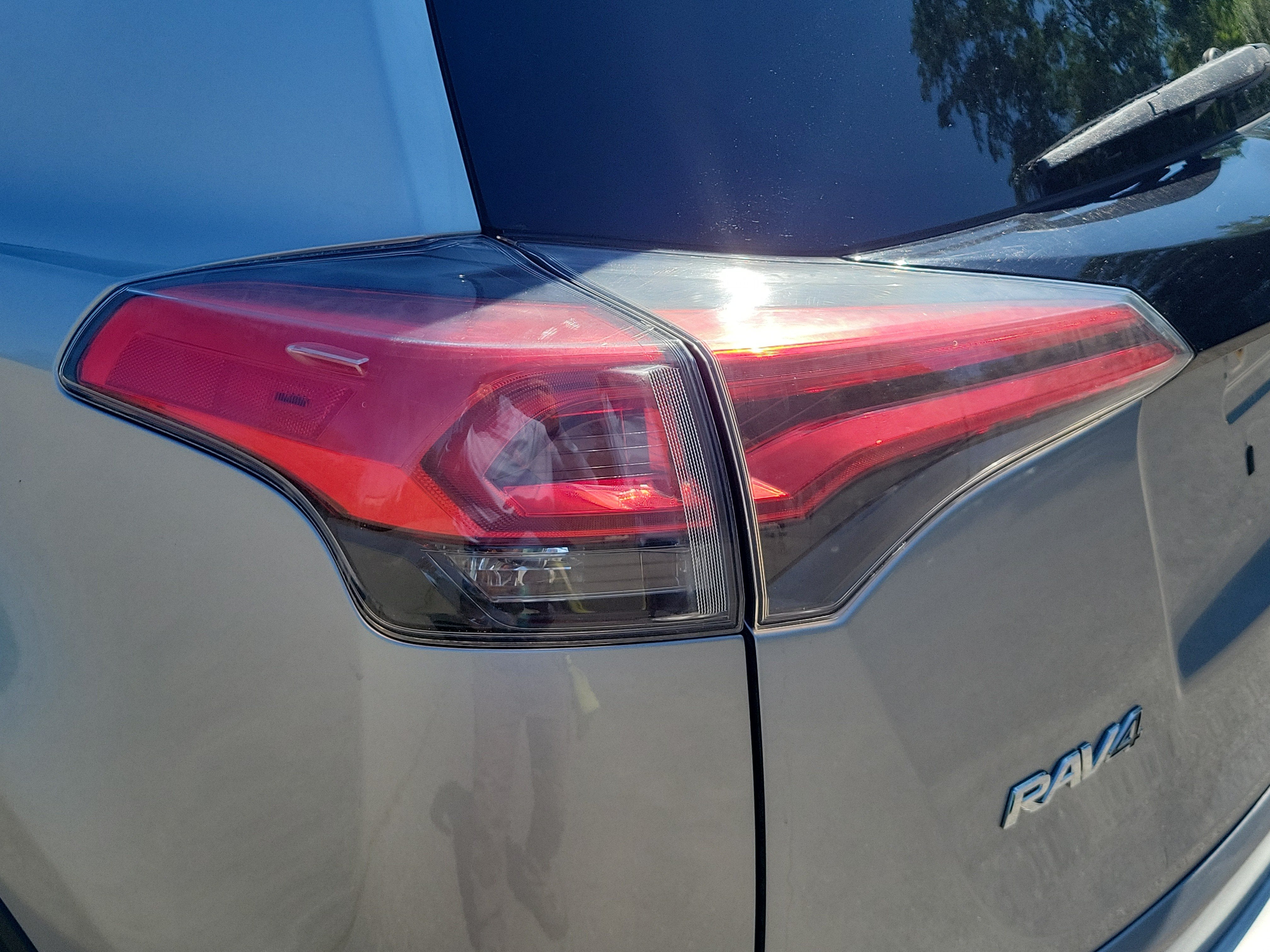 2017 Toyota RAV4 SE