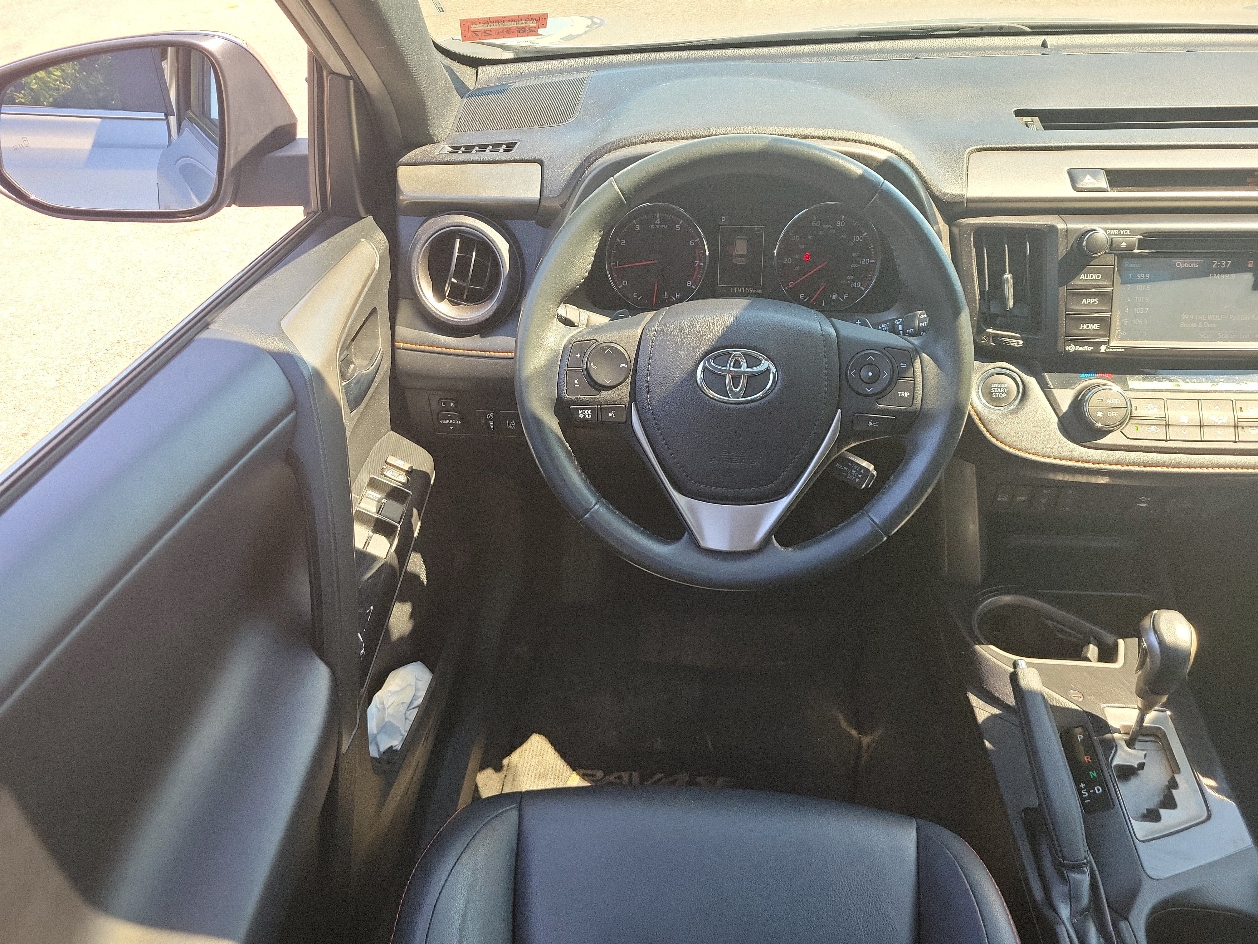 2017 Toyota RAV4 SE