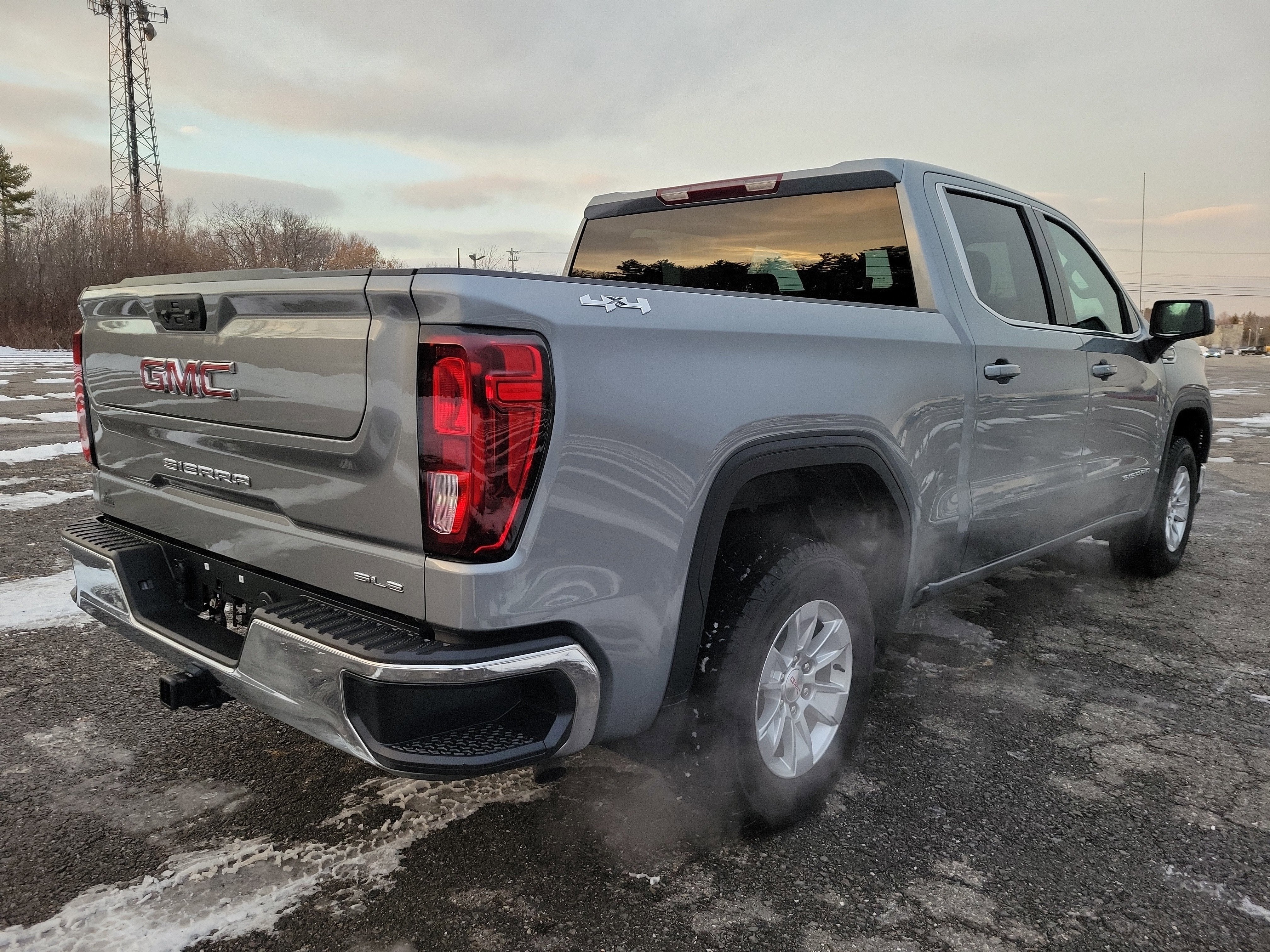 2024 GMC Sierra 1500 SLE