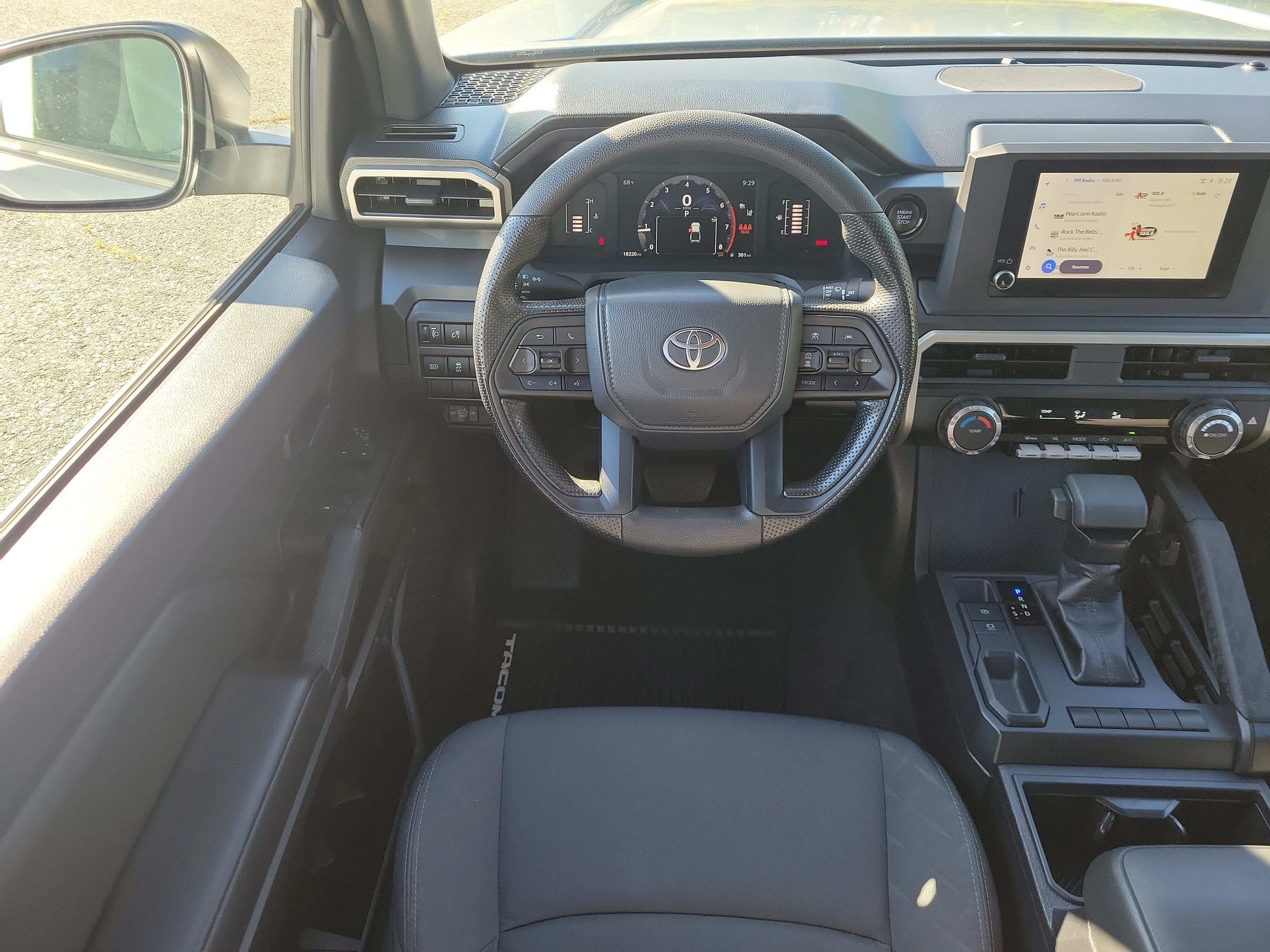 2025 Toyota Tacoma SR
