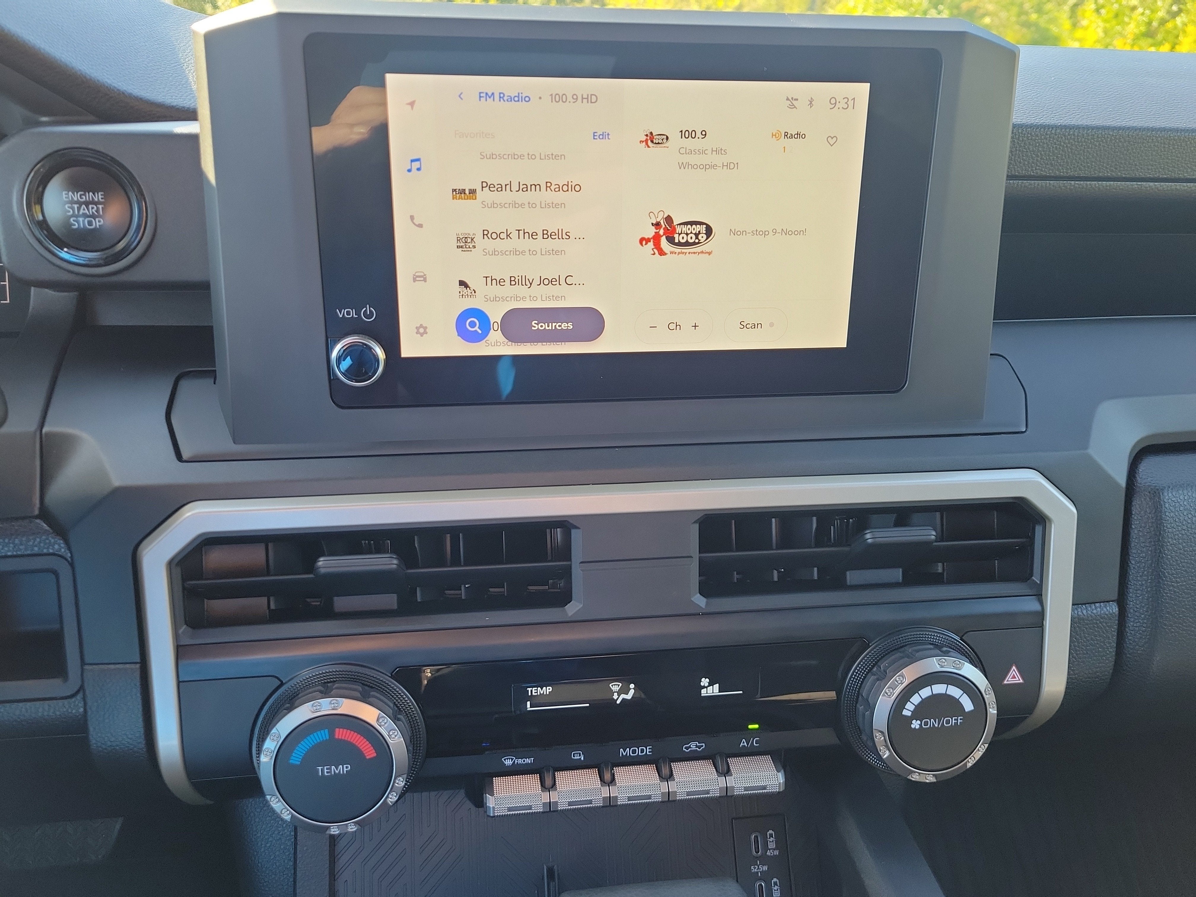 2025 Toyota Tacoma SR