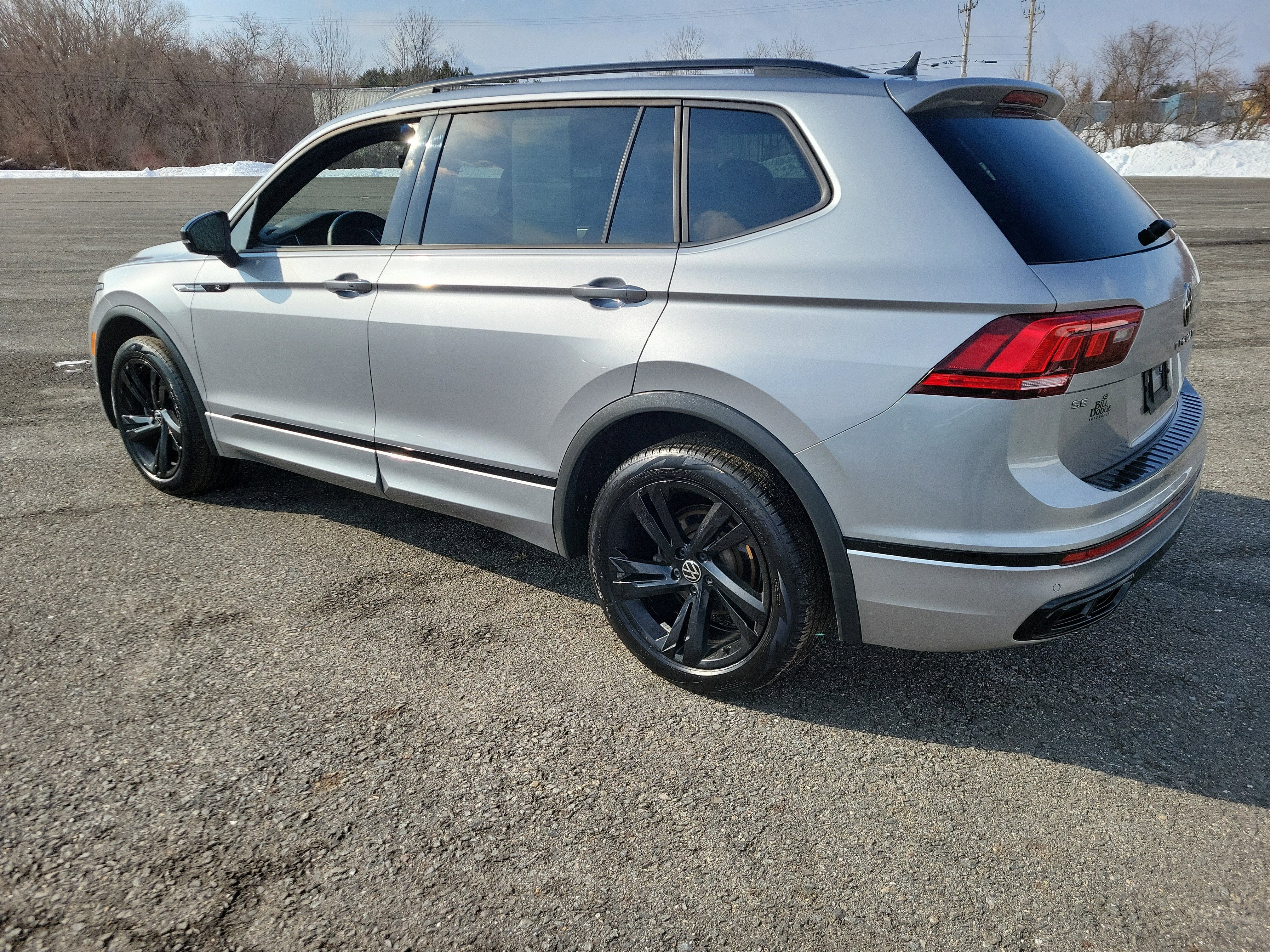 2023 Volkswagen Tiguan 2.0T SE R-Line Black