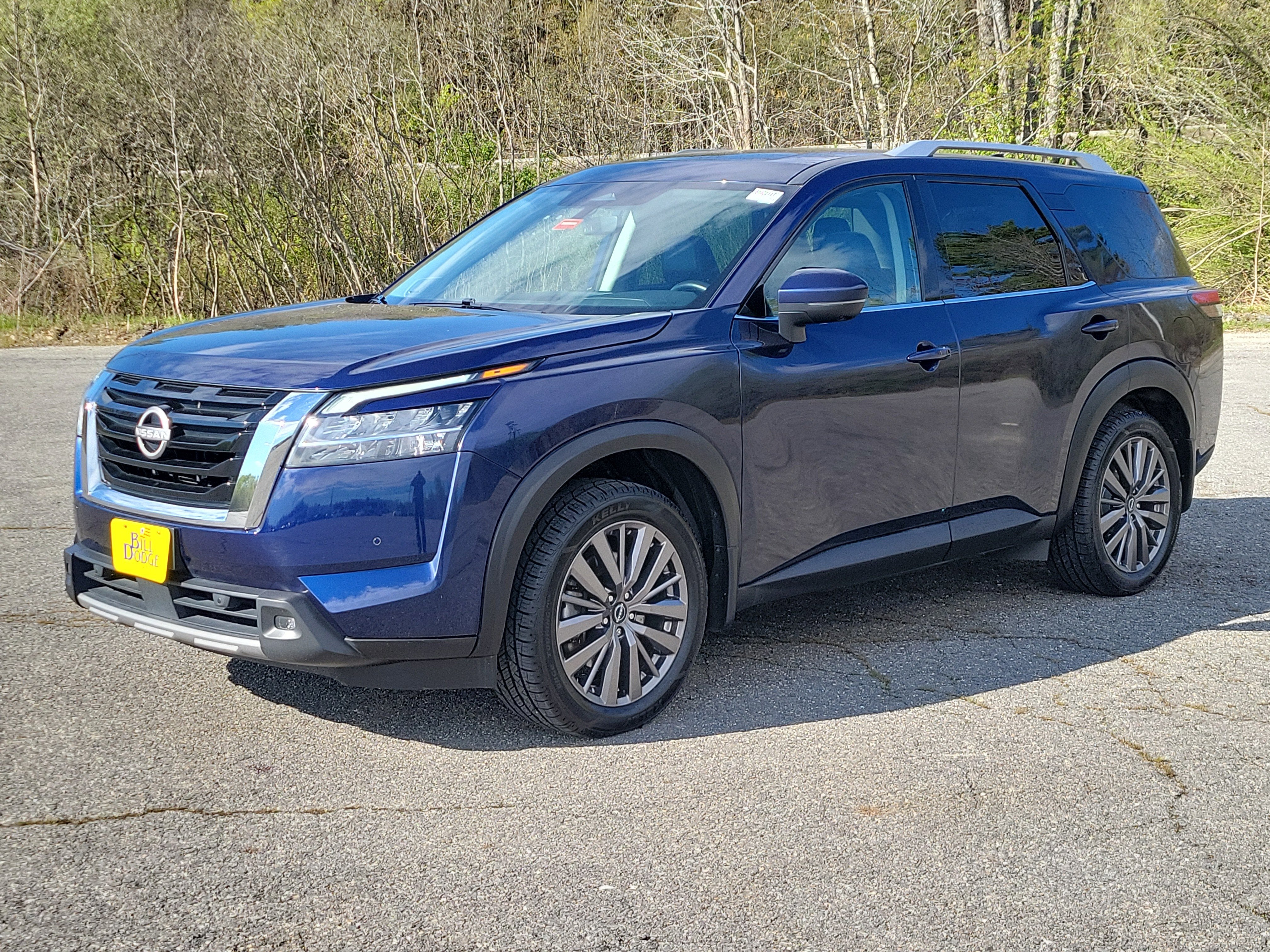 2023 Nissan Pathfinder SL 4WD