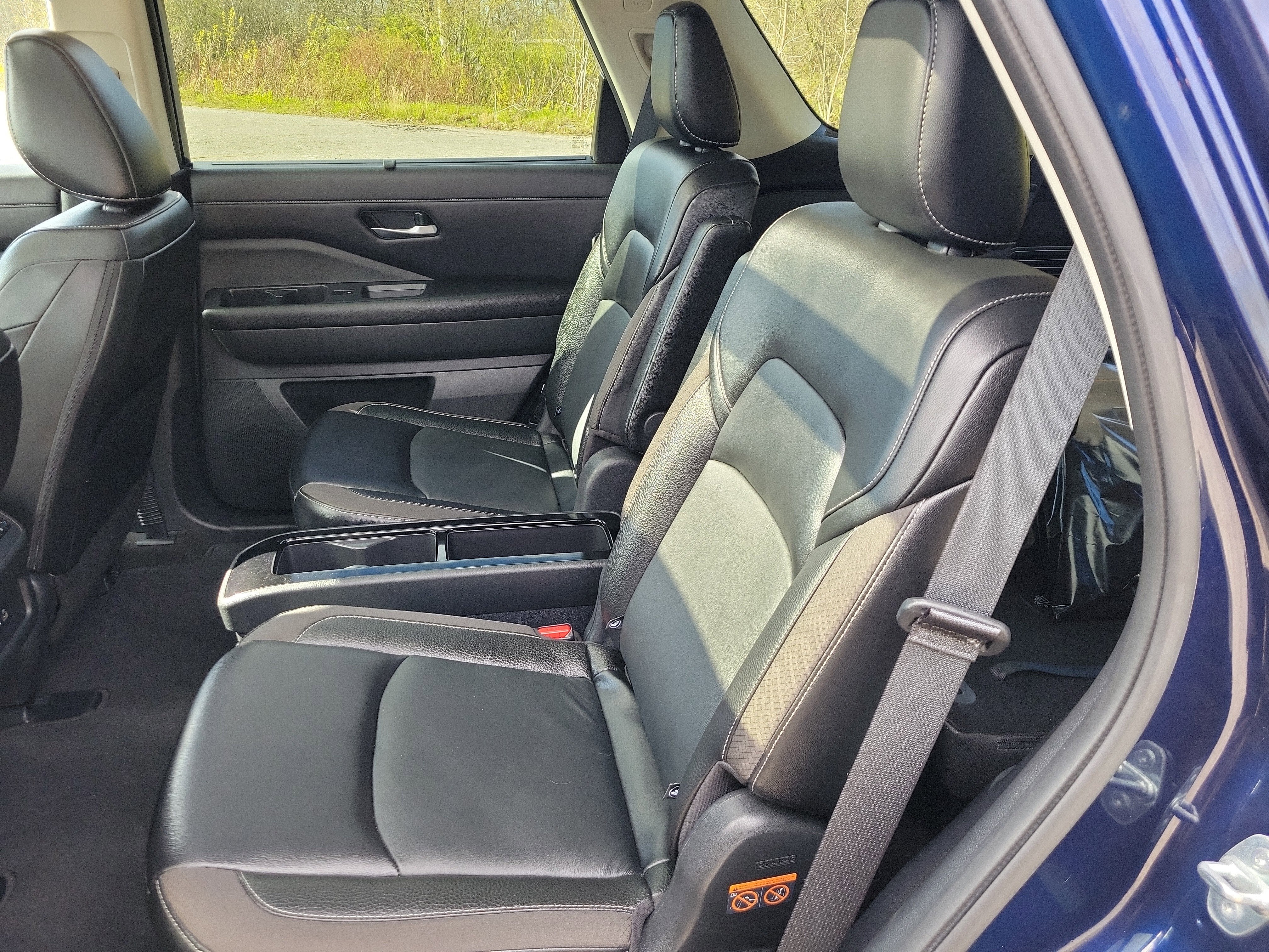 2023 Nissan Pathfinder SL 4WD