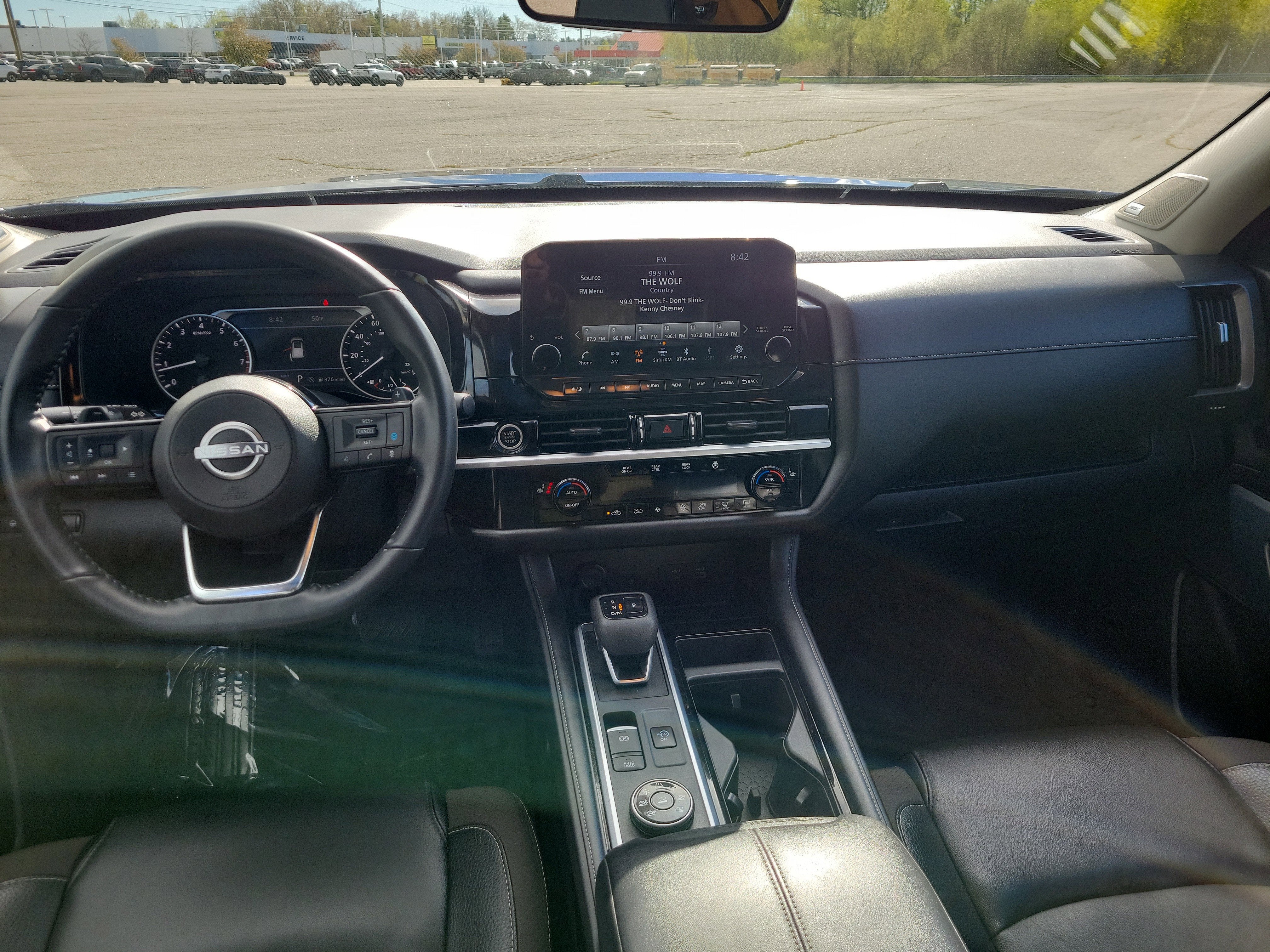 2023 Nissan Pathfinder SL 4WD