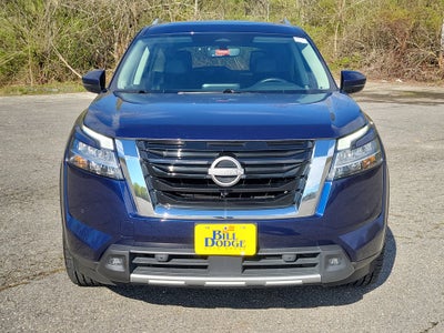 2023 Nissan Pathfinder SL 4WD