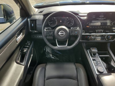 2023 Nissan Pathfinder SL 4WD
