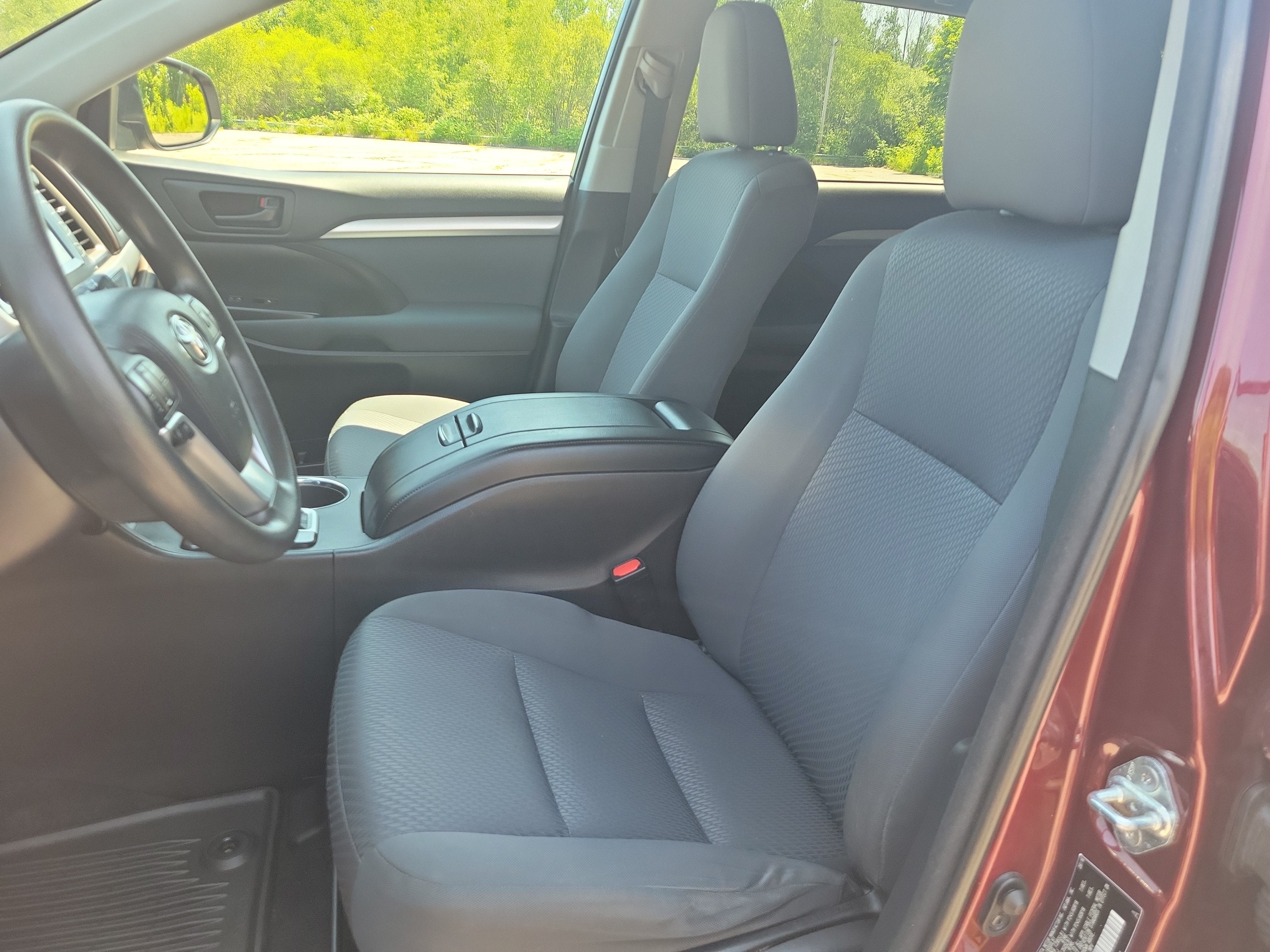 2016 Toyota Highlander LE V6