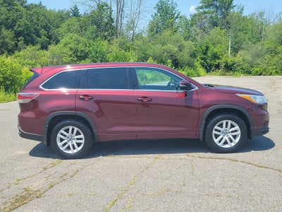 2016 Toyota Highlander LE V6