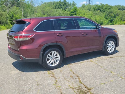 2016 Toyota Highlander LE V6