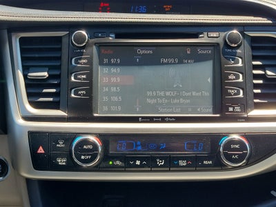 2019 Toyota Highlander SE