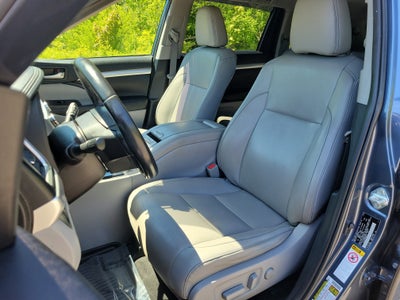 2019 Toyota Highlander SE