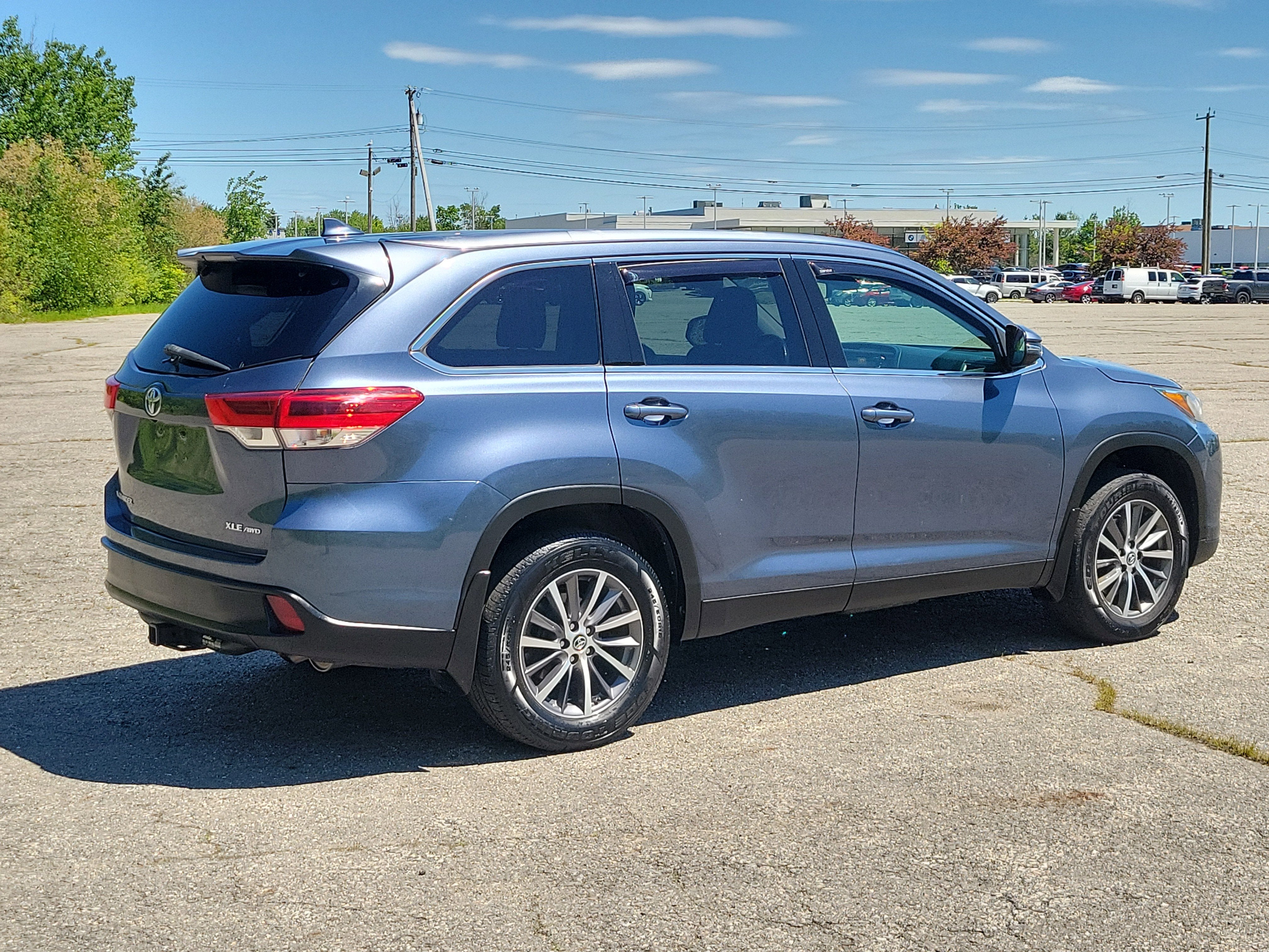 2019 Toyota Highlander SE