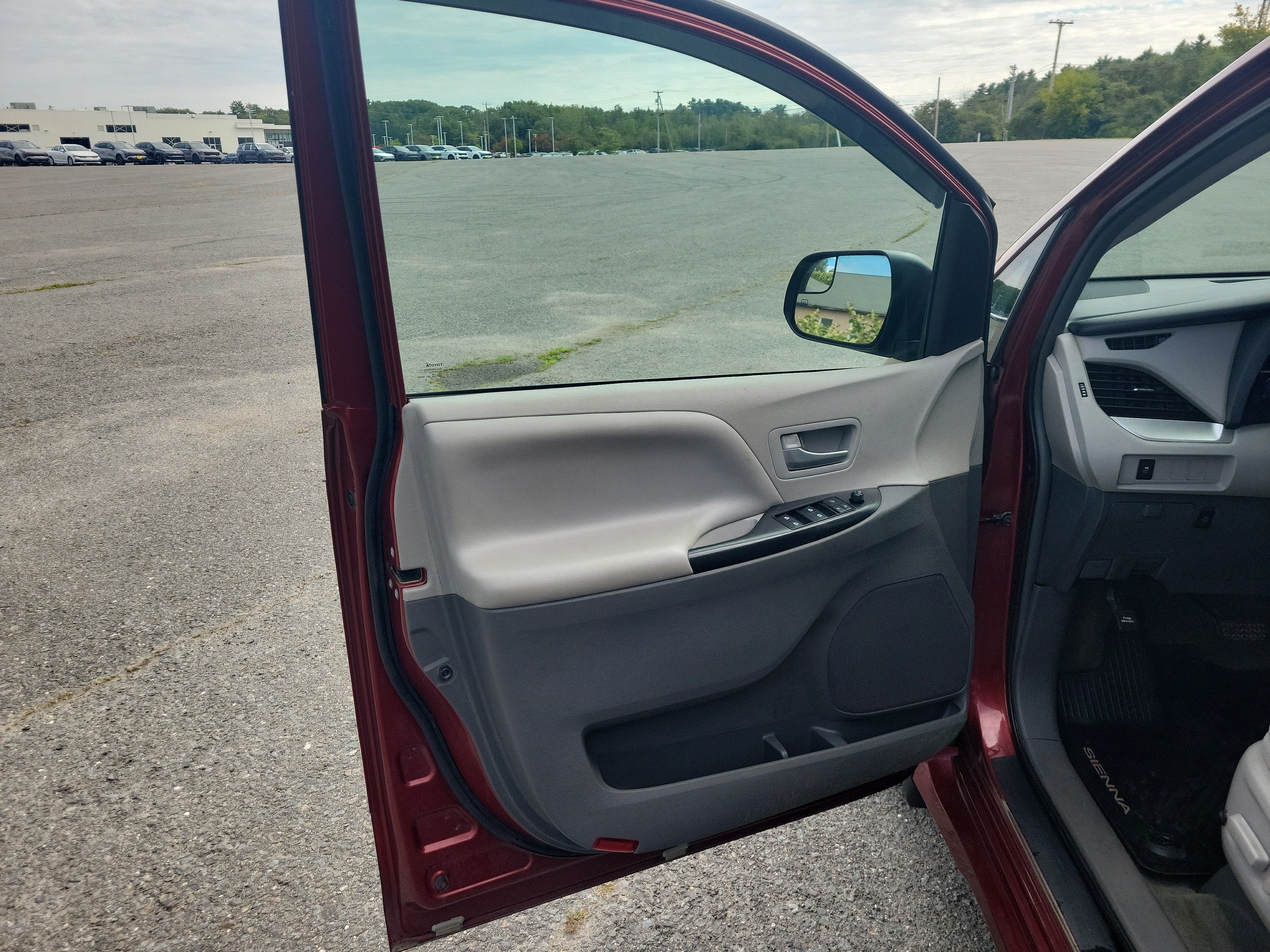 2019 Toyota Sienna LE Auto Access Seat