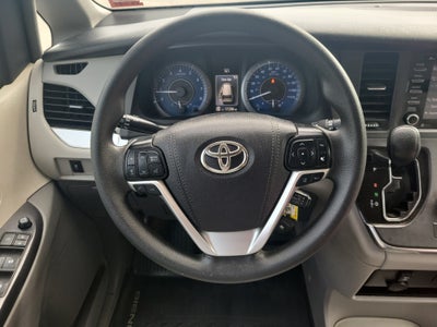 2019 Toyota Sienna LE Auto Access Seat