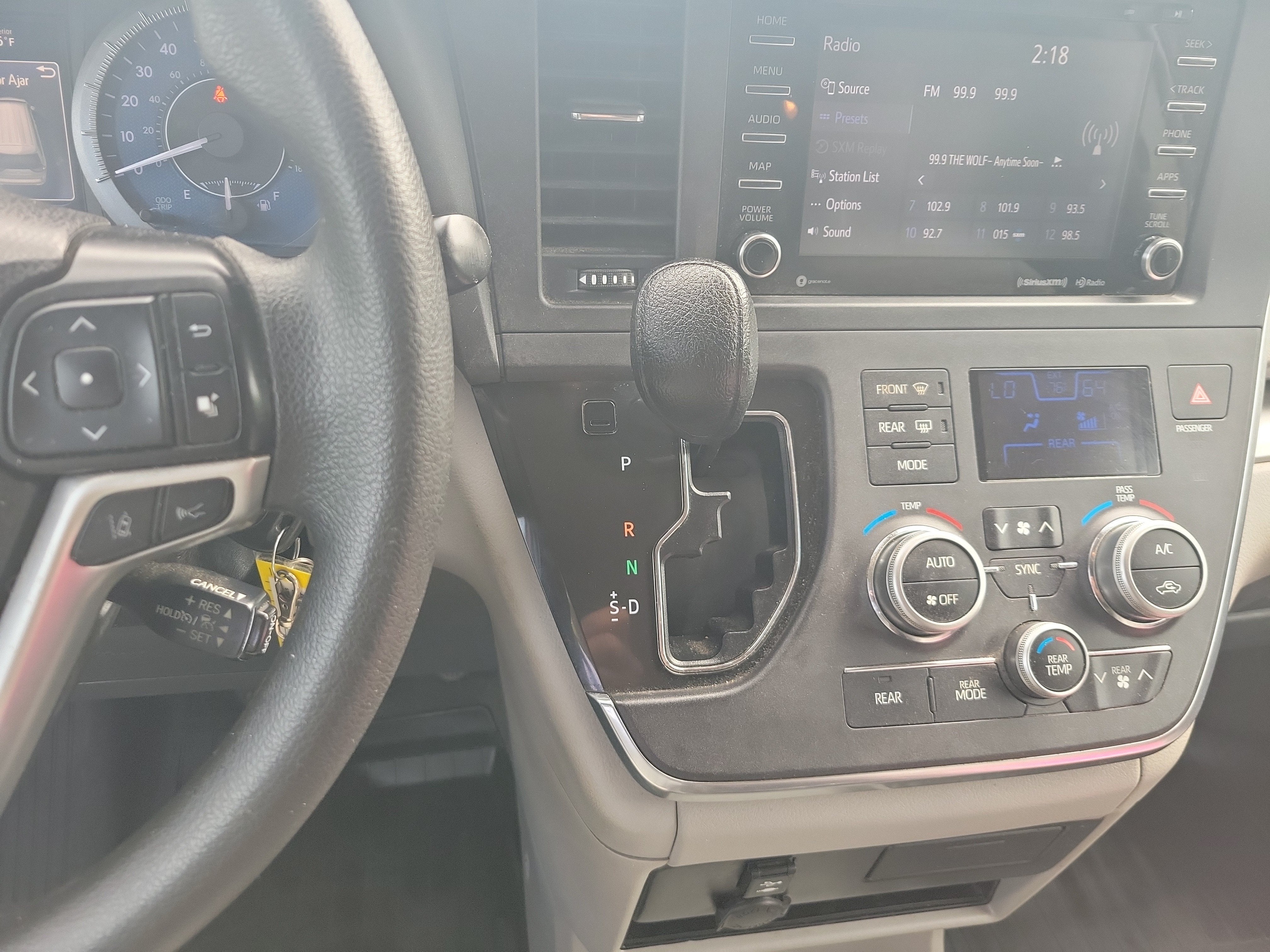 2019 Toyota Sienna LE Auto Access Seat
