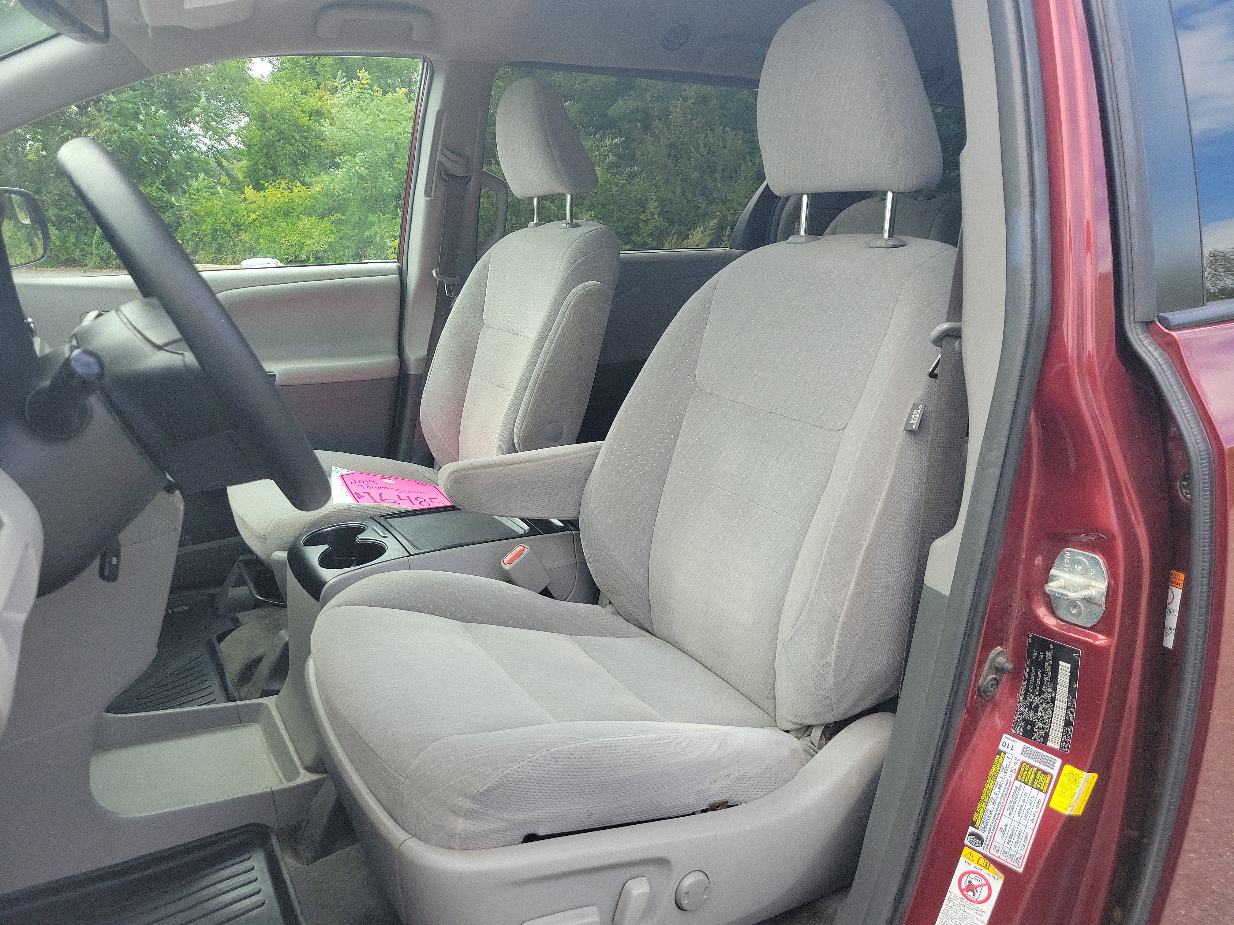 2019 Toyota Sienna LE Auto Access Seat
