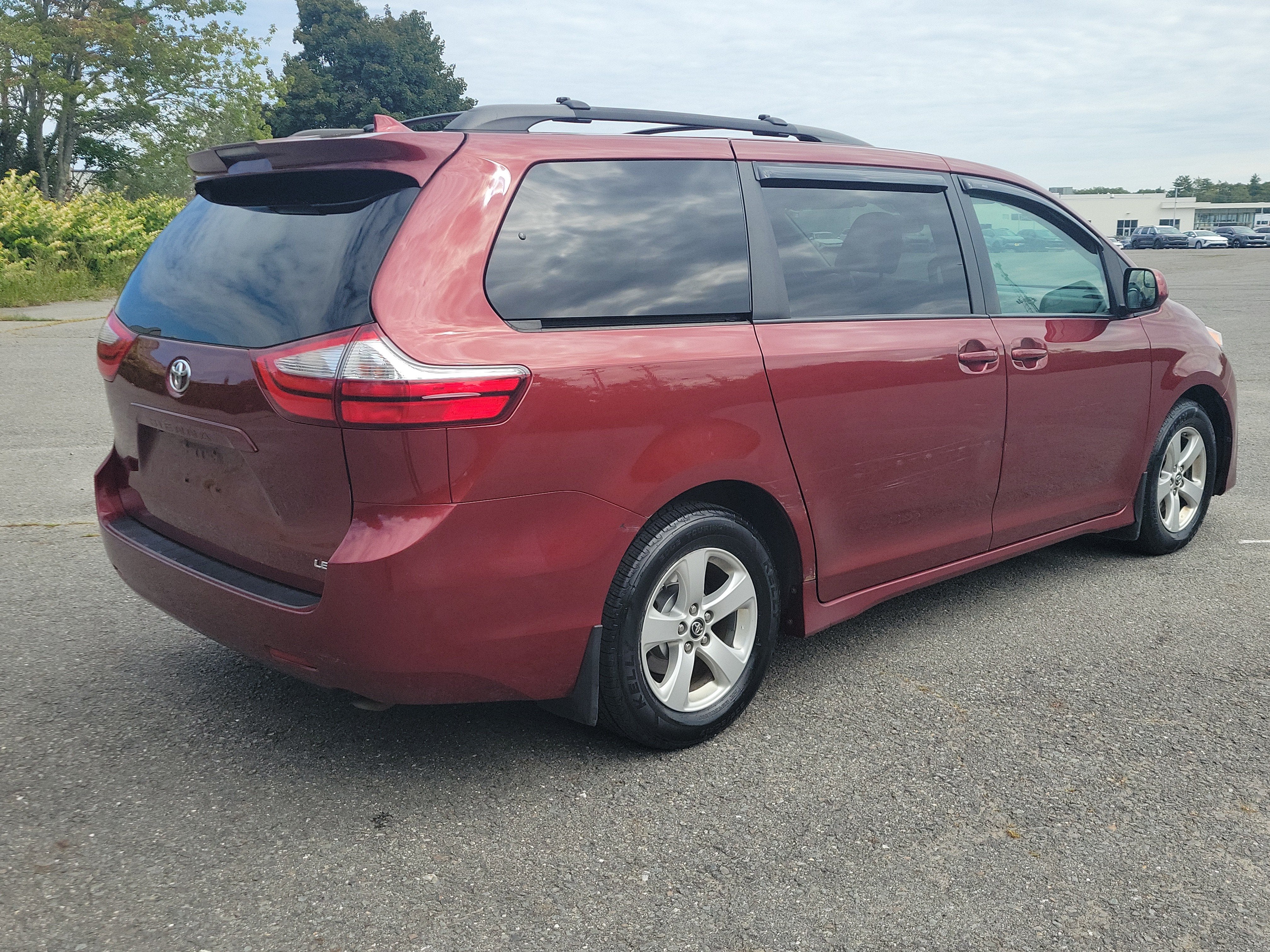 2019 Toyota Sienna LE Auto Access Seat