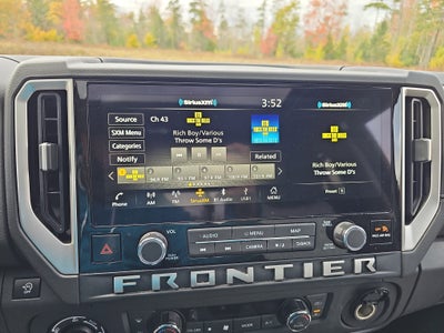 2025 Nissan Frontier Crew Cab SL