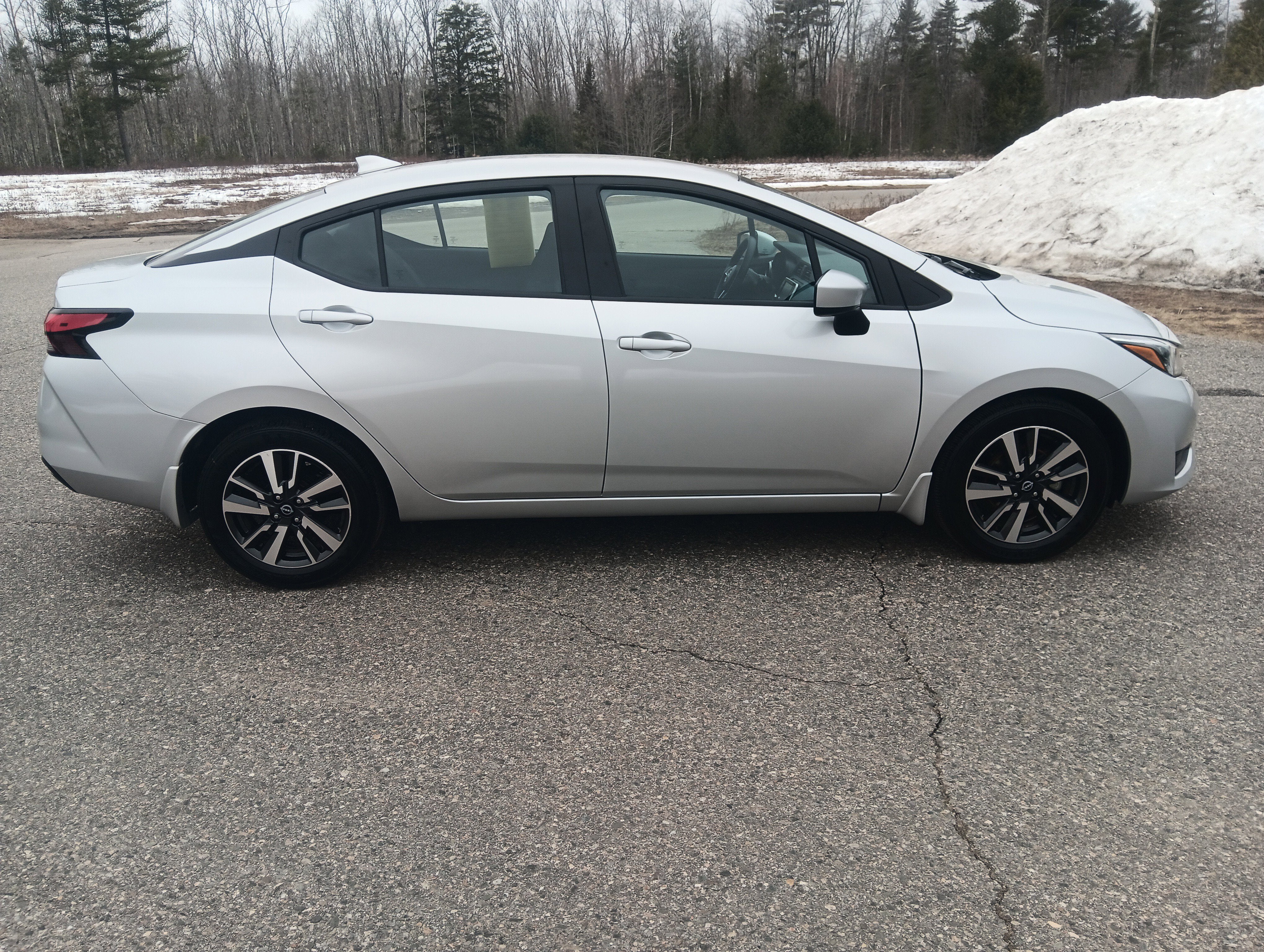 2025 Nissan Versa SV