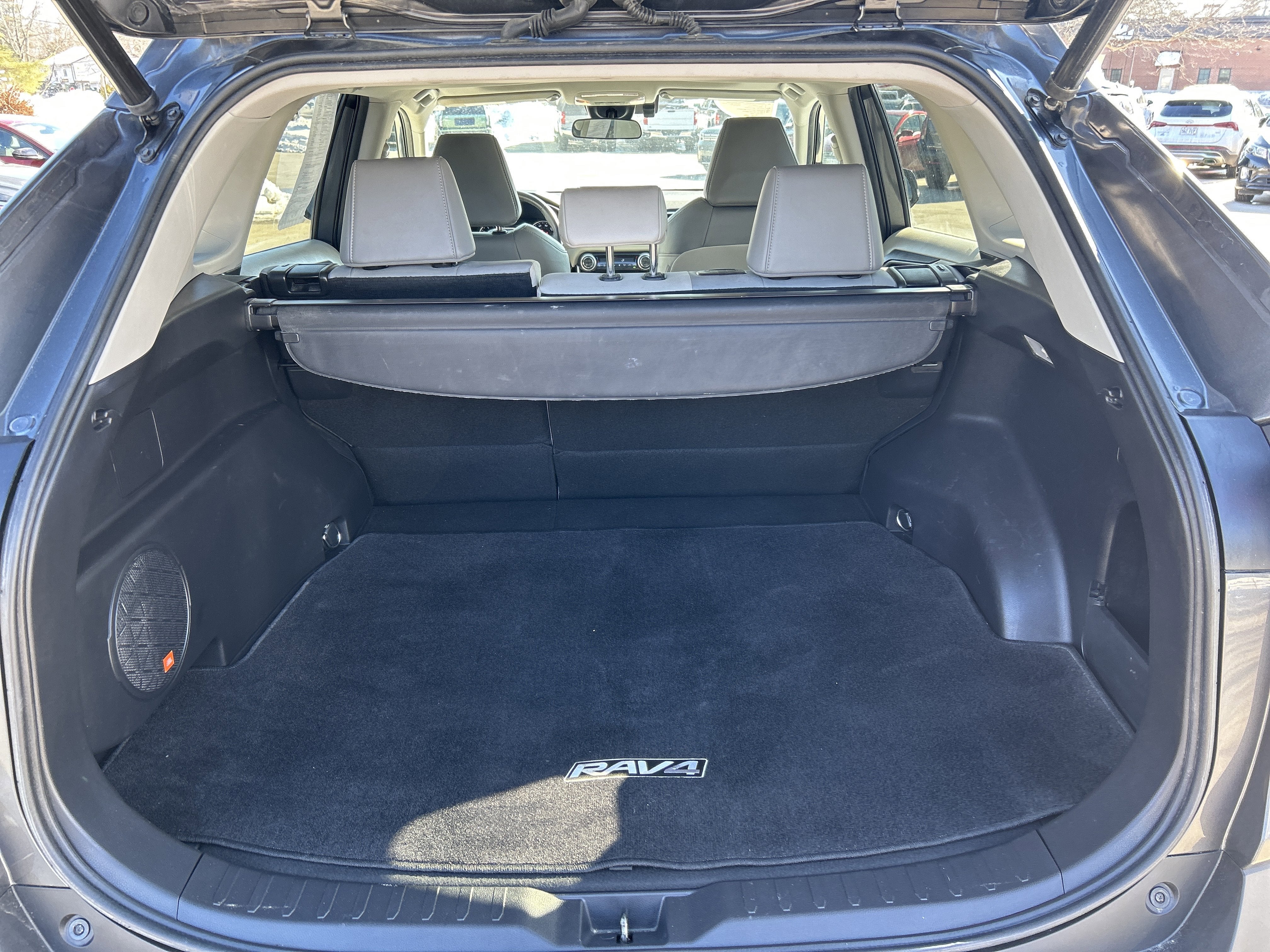 2020 Toyota RAV4 XLE Premium