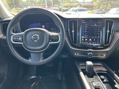 2023 Volvo XC60 Plus Bright Theme